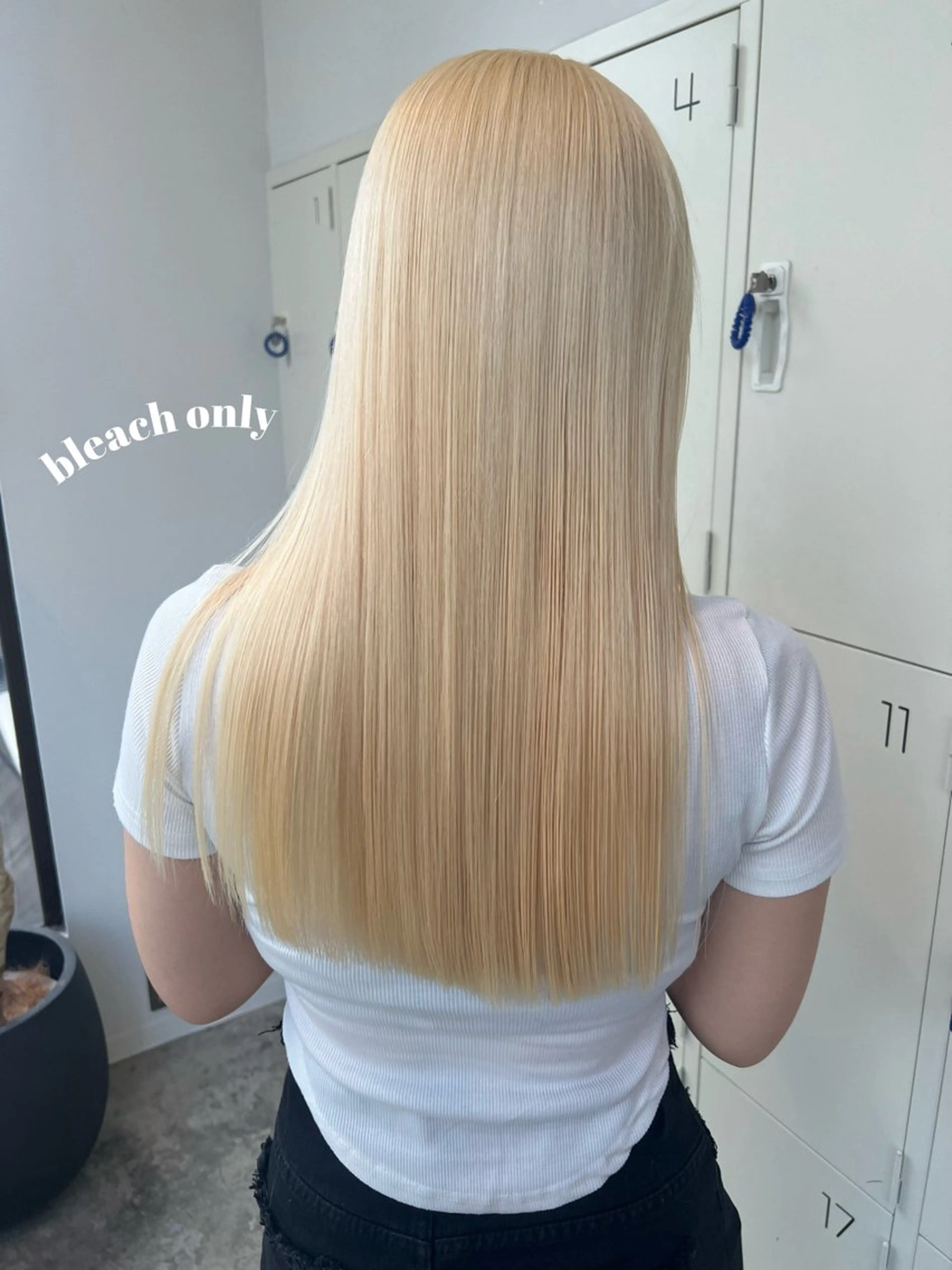 12月別価格‼︎🍿【全頭ブリーチ+オンカラー】🍿☆ケアブリーチ使用の写真
