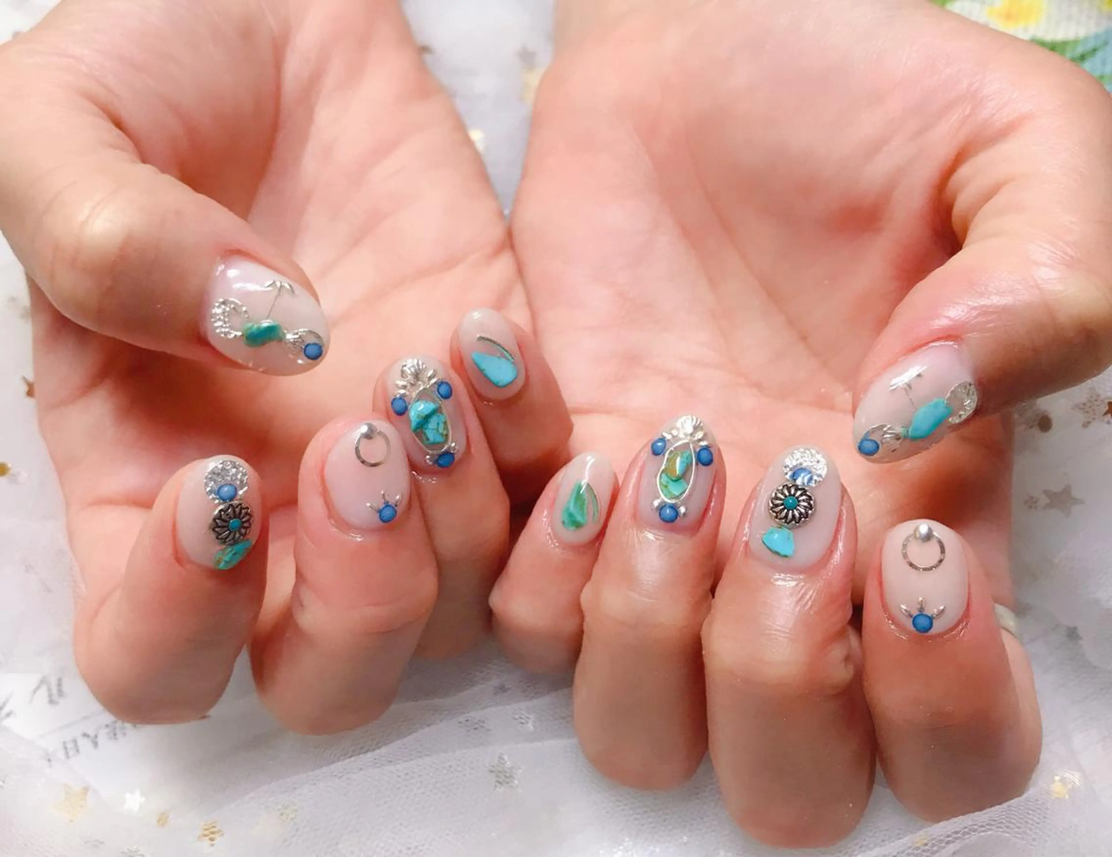 カラー ネイル Q Free nailsのネイルデザイン