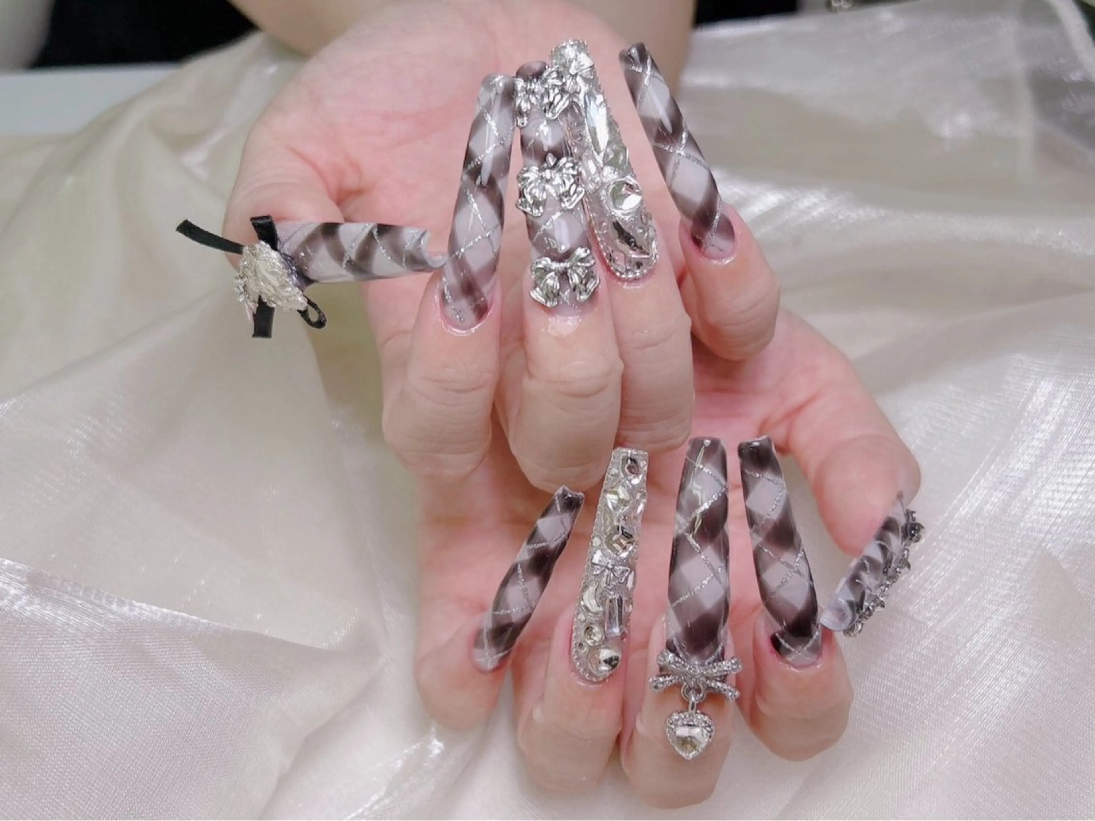 ネイル lucky nail 歌舞伎町のネイルデザイン