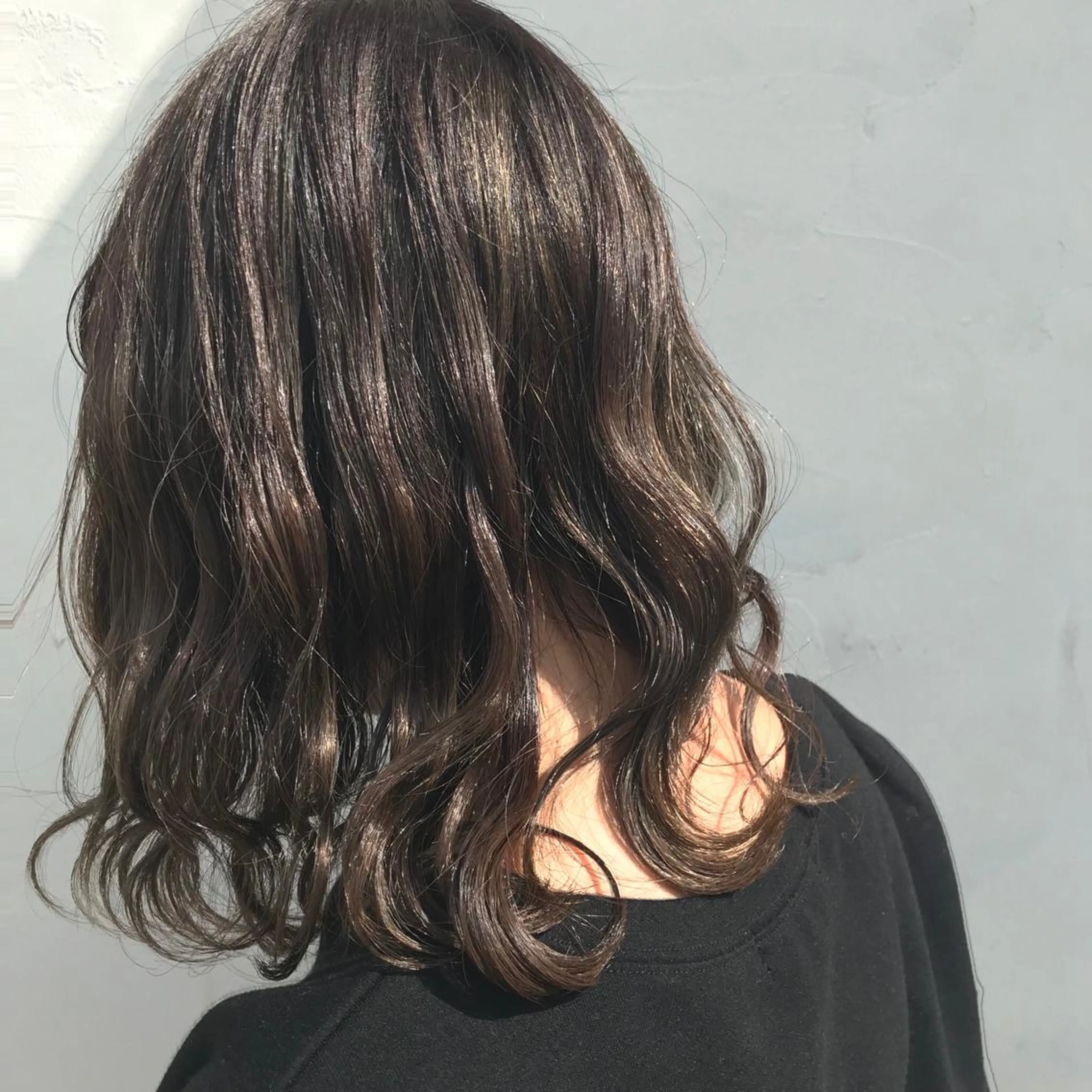 ミディアム カラー ベージュカラー ハイライトカラー ハイライト Hair Musee   柱店所属・topstylist 吉住 早織のヘアスタイル