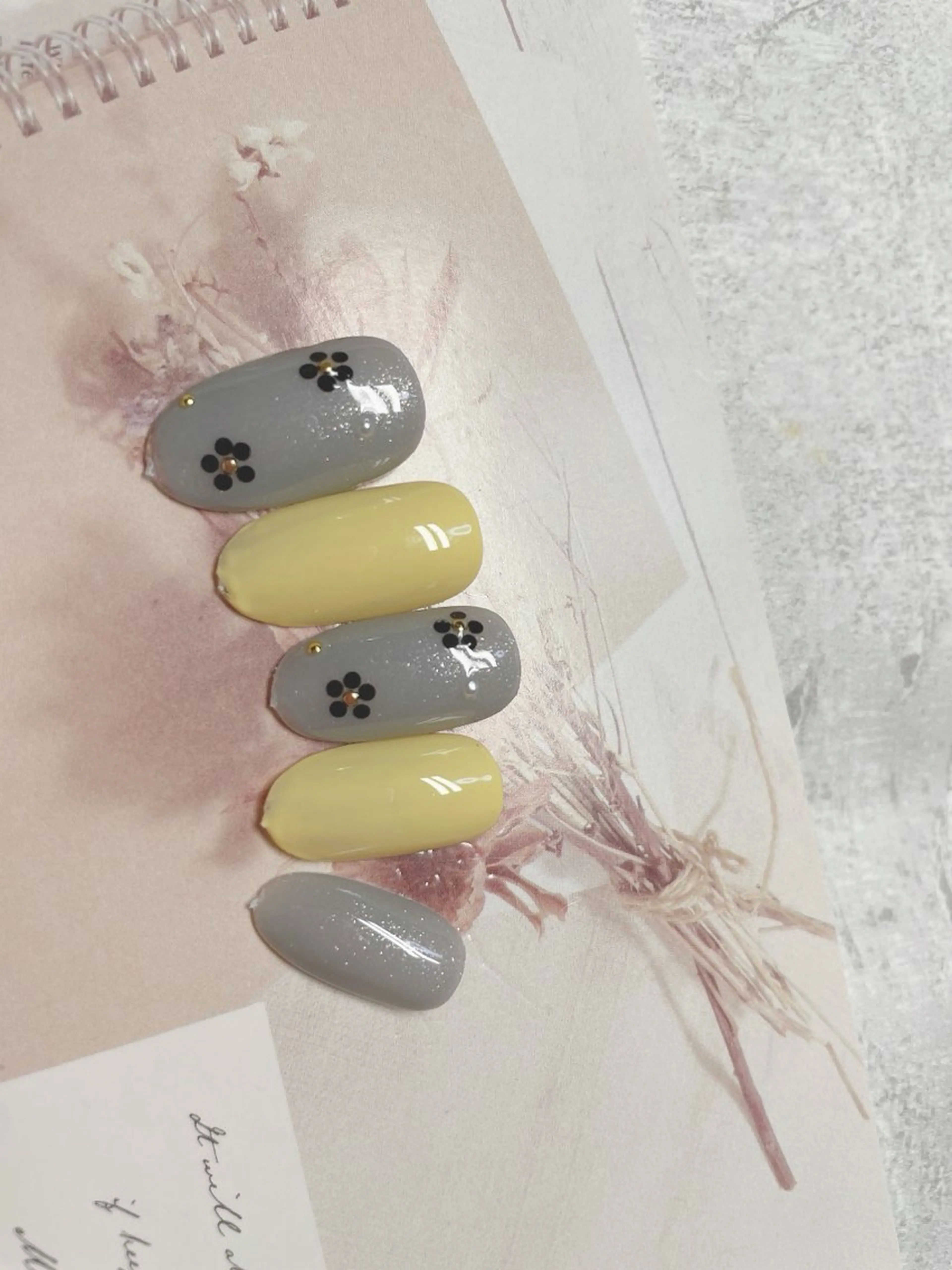 ネイル Azel nail 伊野麗のネイルデザイン