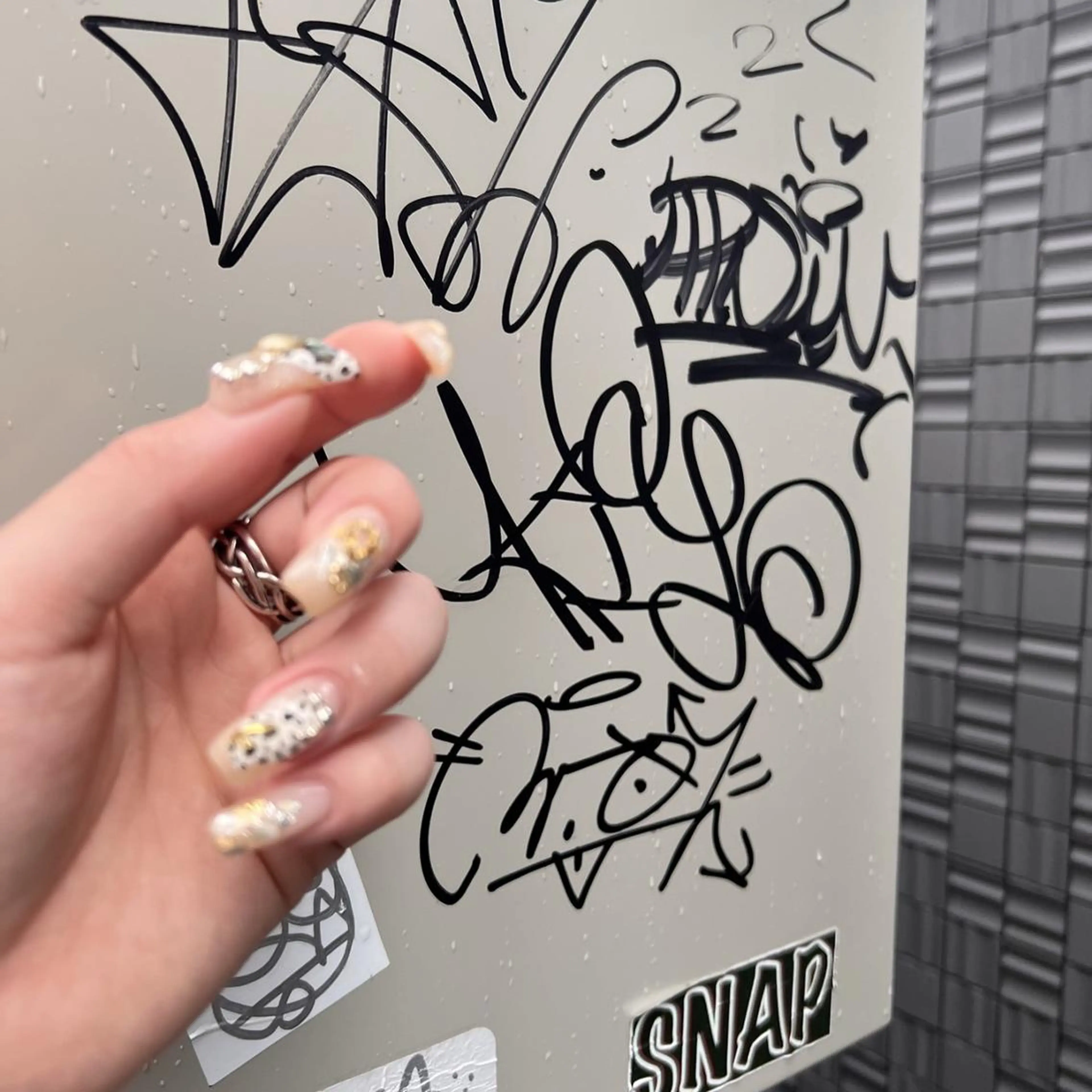 ショート カラー パーマ ヘアアレンジ メンズ アイブロウ マツエク・マツパ ネイル キッズ ease NAIL SALONのネイルデザイン