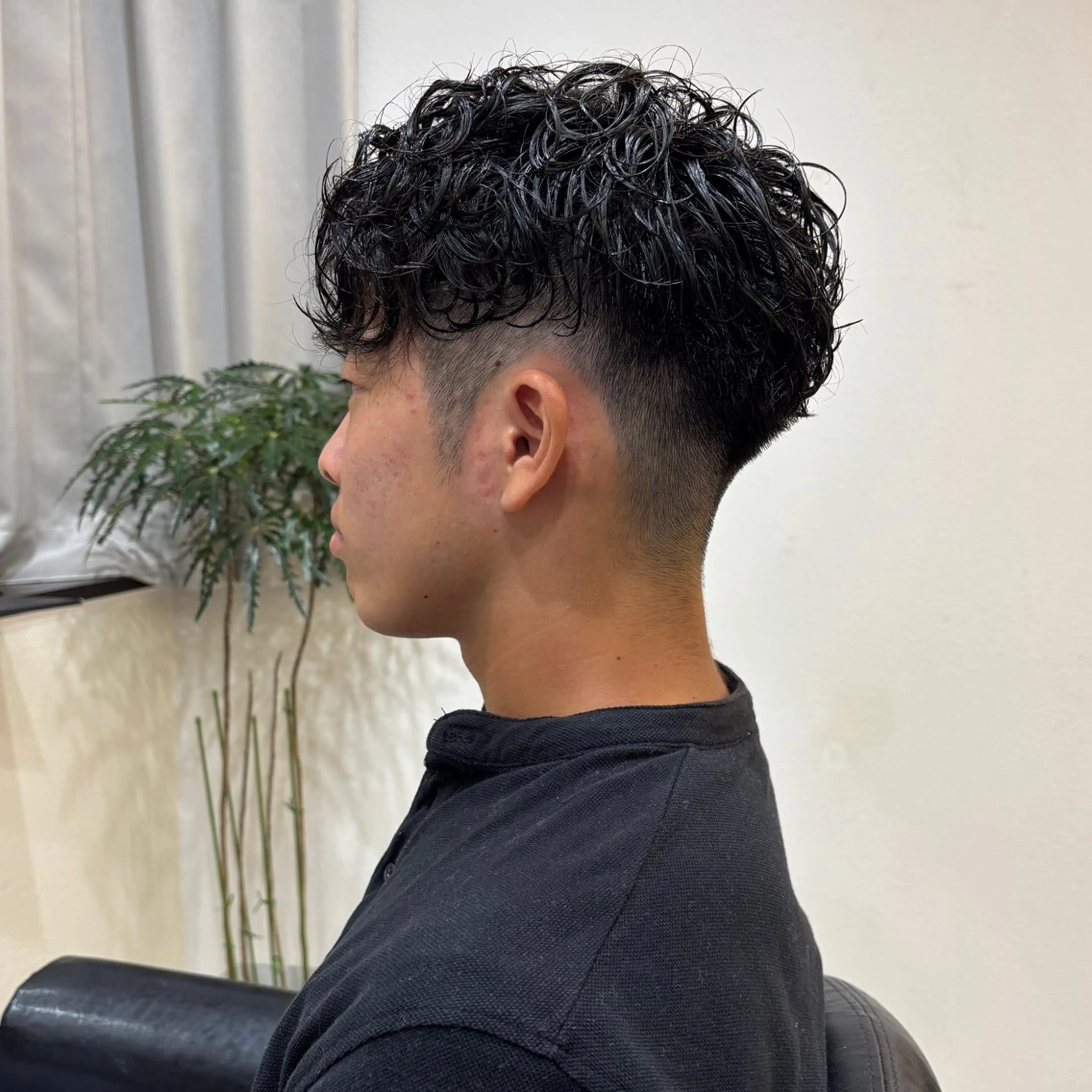 メンズ ハイトーン/ウルフ/ レイヤー/Asukaのヘアスタイル