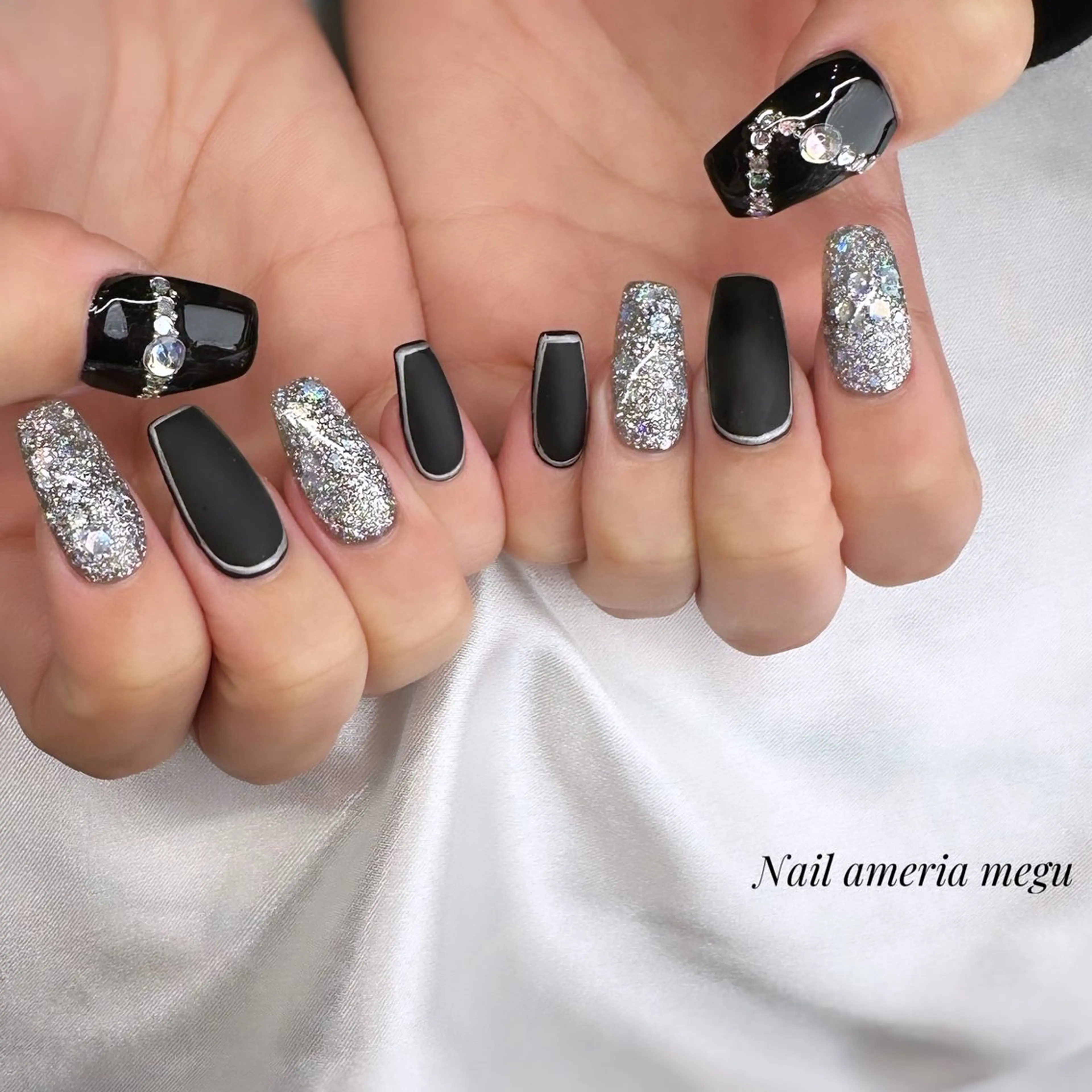 ネイル シルバー ハンドネイル Nail ameria megu所属・ameria meguのネイルデザイン