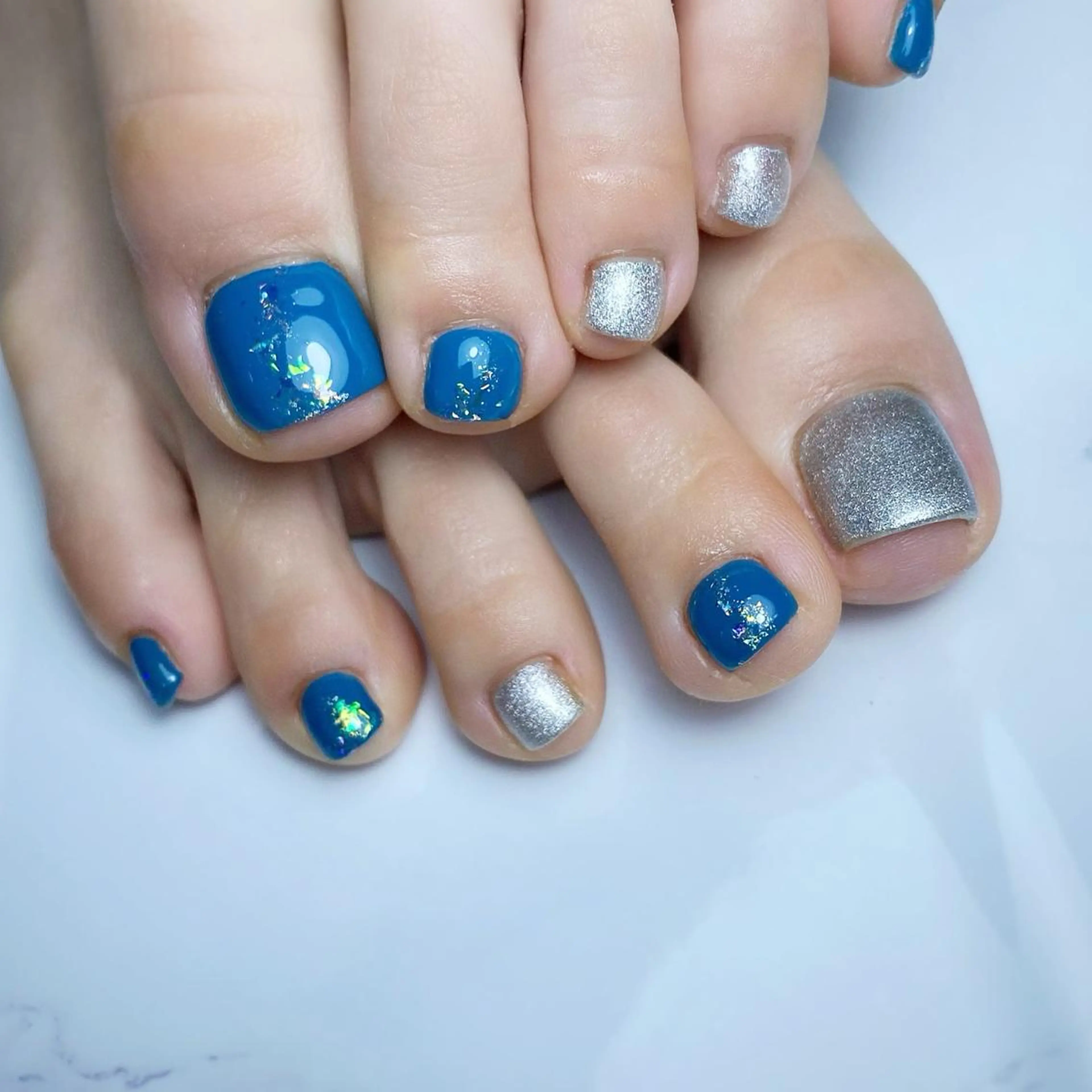 ネイル ブルー フットネイル シンプルネイル フットネイル Nail ameria megu所属・ameria meguのネイルデザイン