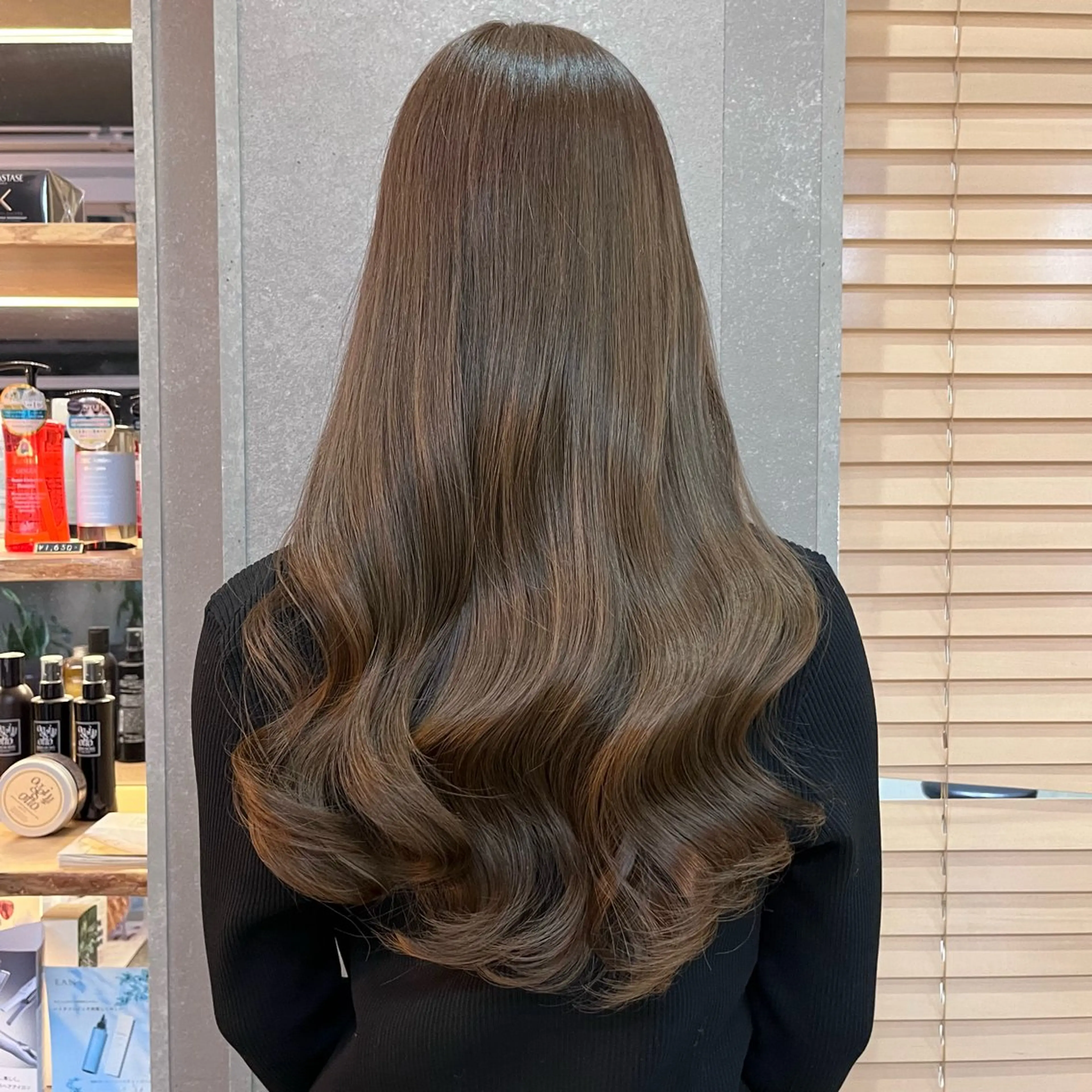 ロング レイヤーくびれヘア アレンジmanakaのヘアスタイル
