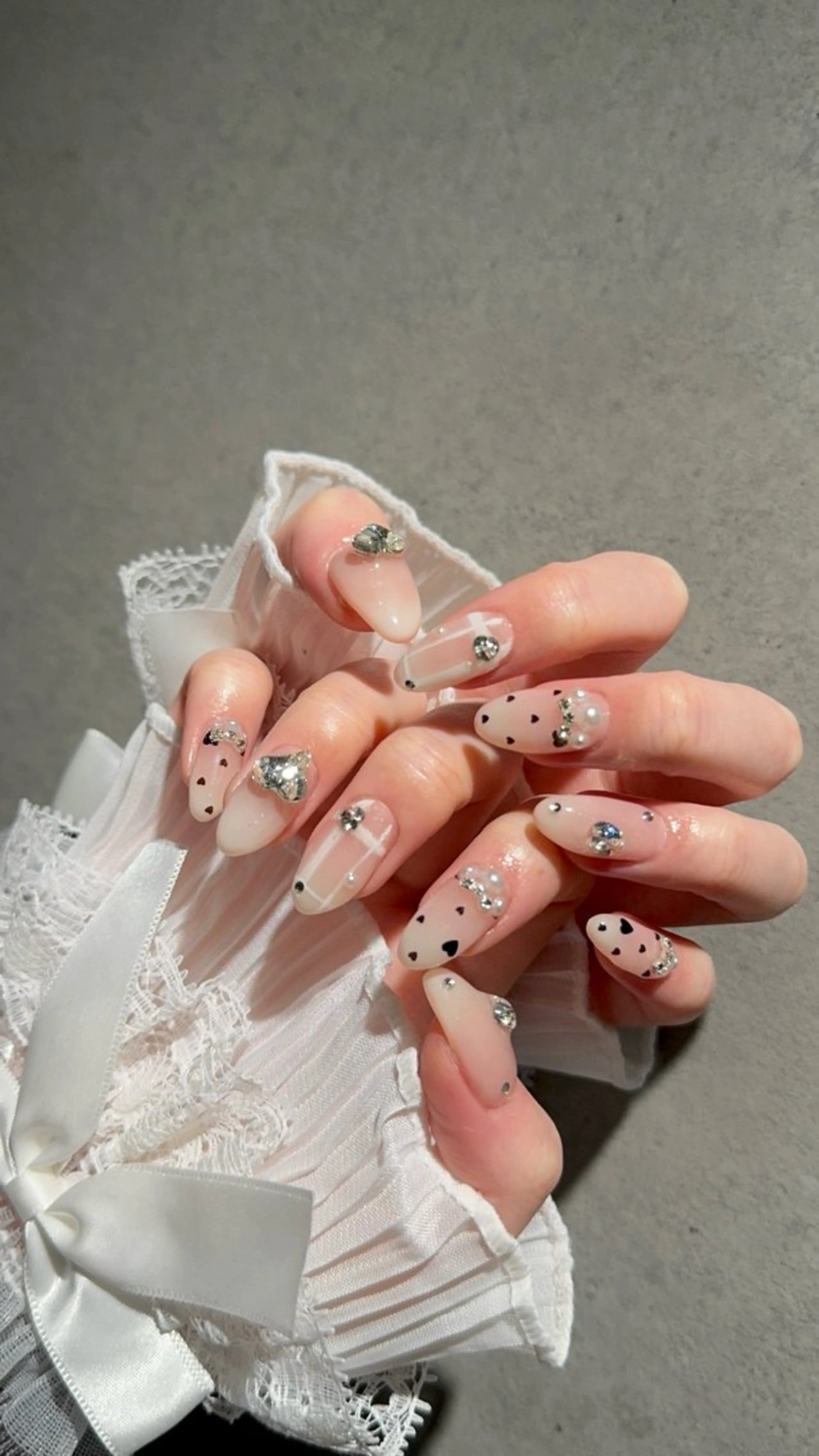 ネイル ハンドネイル I-nailロング /ワンホン/キラキラのネイルデザイン