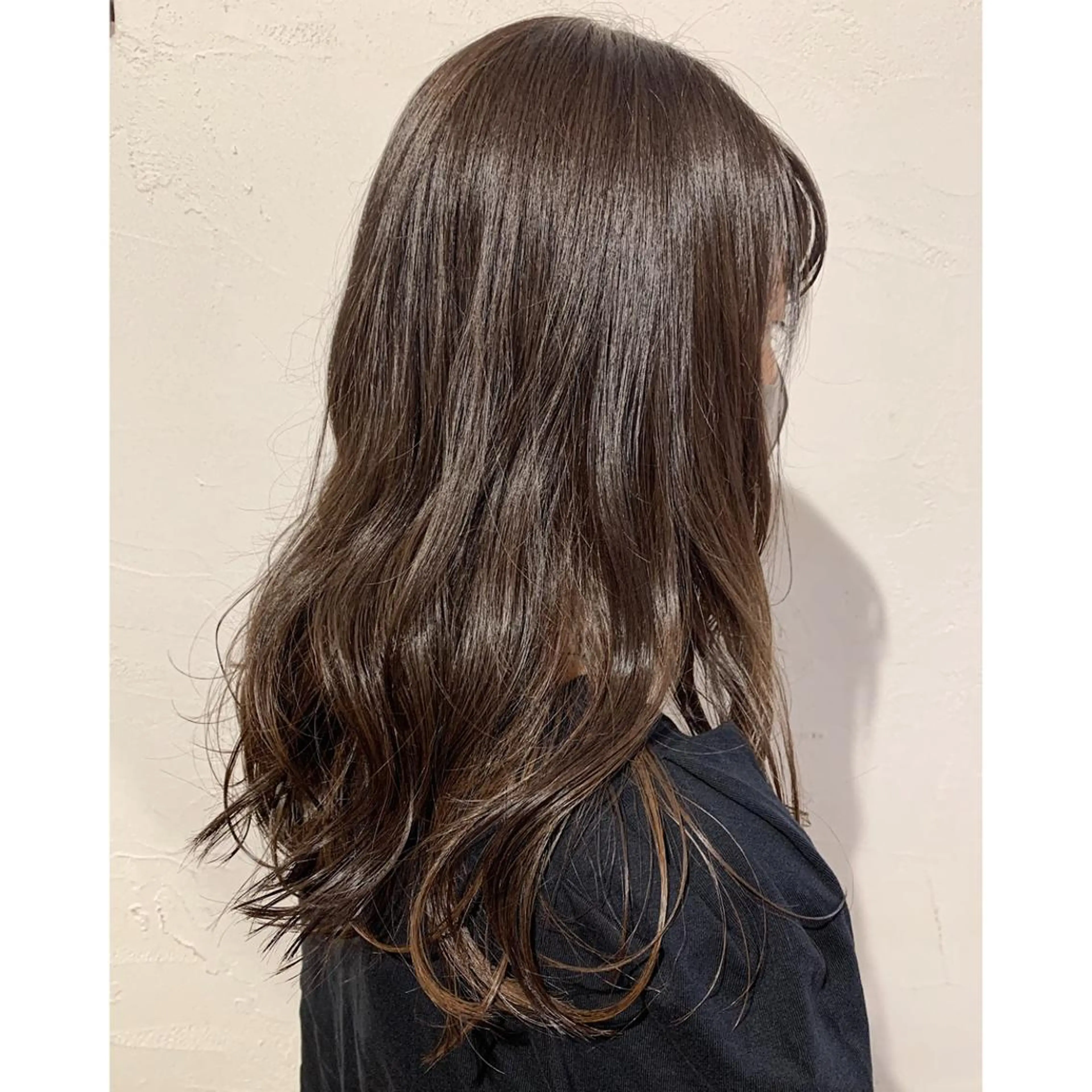 ロング カラー ブリーチ ショコラグレージュ 透明感カラー グレージュ カット ヘアカラー トリートメント 宮川 莉央のその他イメージ