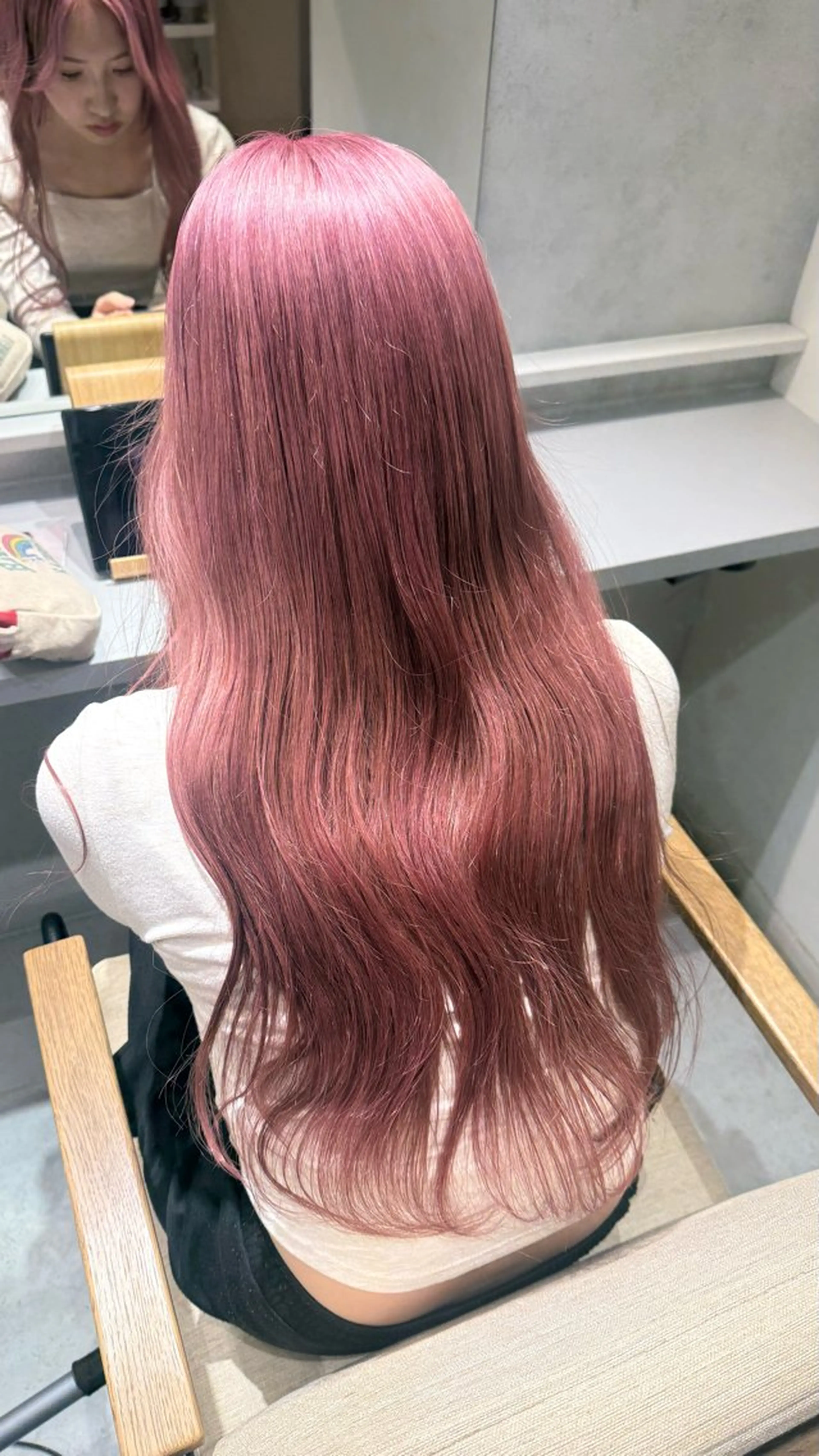 ロング カラー ピンクカラー トリートメント ヘアカラー 梅田 ハイトーン shionのヘアスタイル