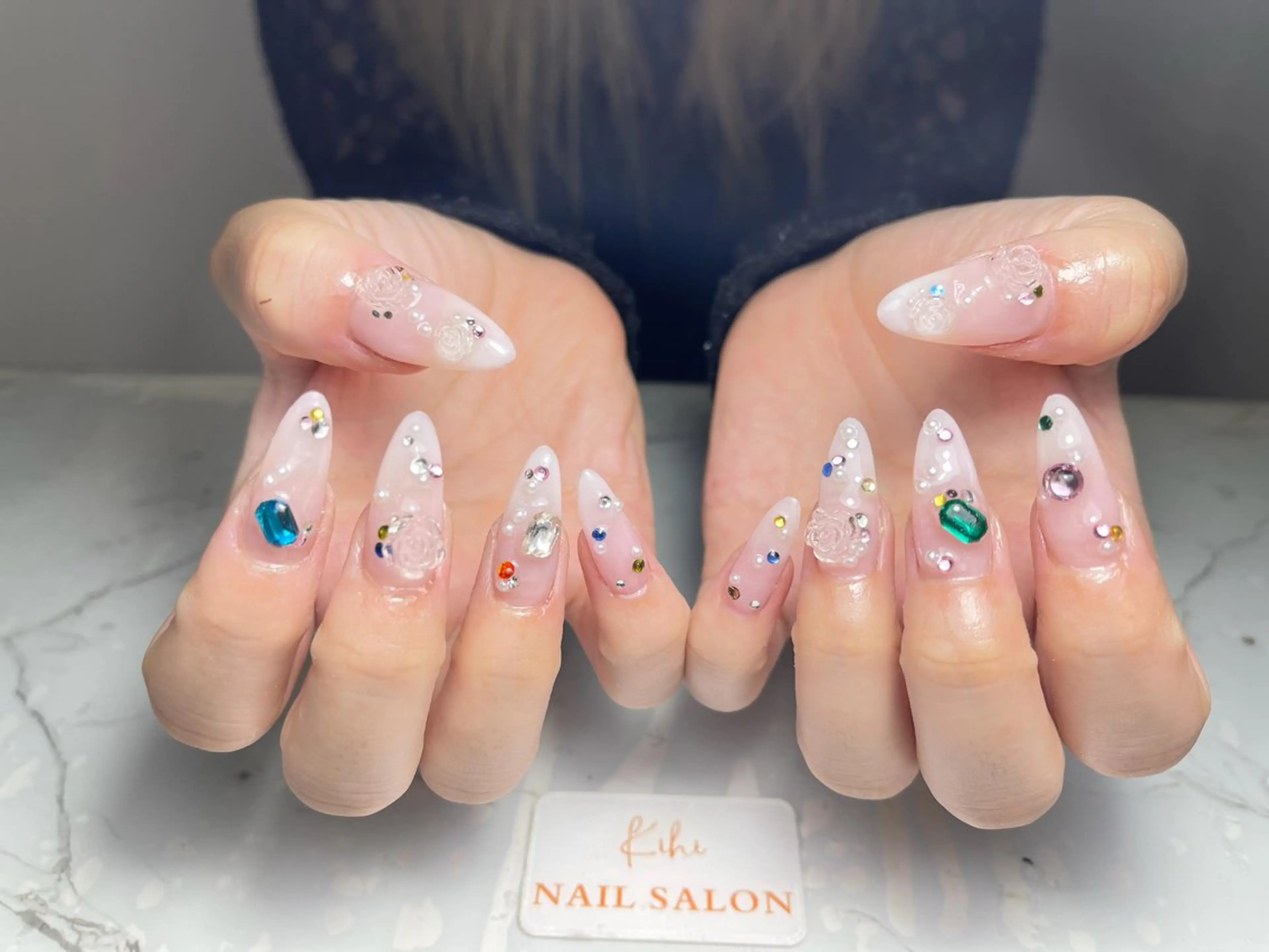 ネイル アートネイル フレンチネイル ジェルネイル グラデーション 韓国ネイル ハンドネイル 💕鈴木ユリ パラジェル/オフ無料のネイルデザイン