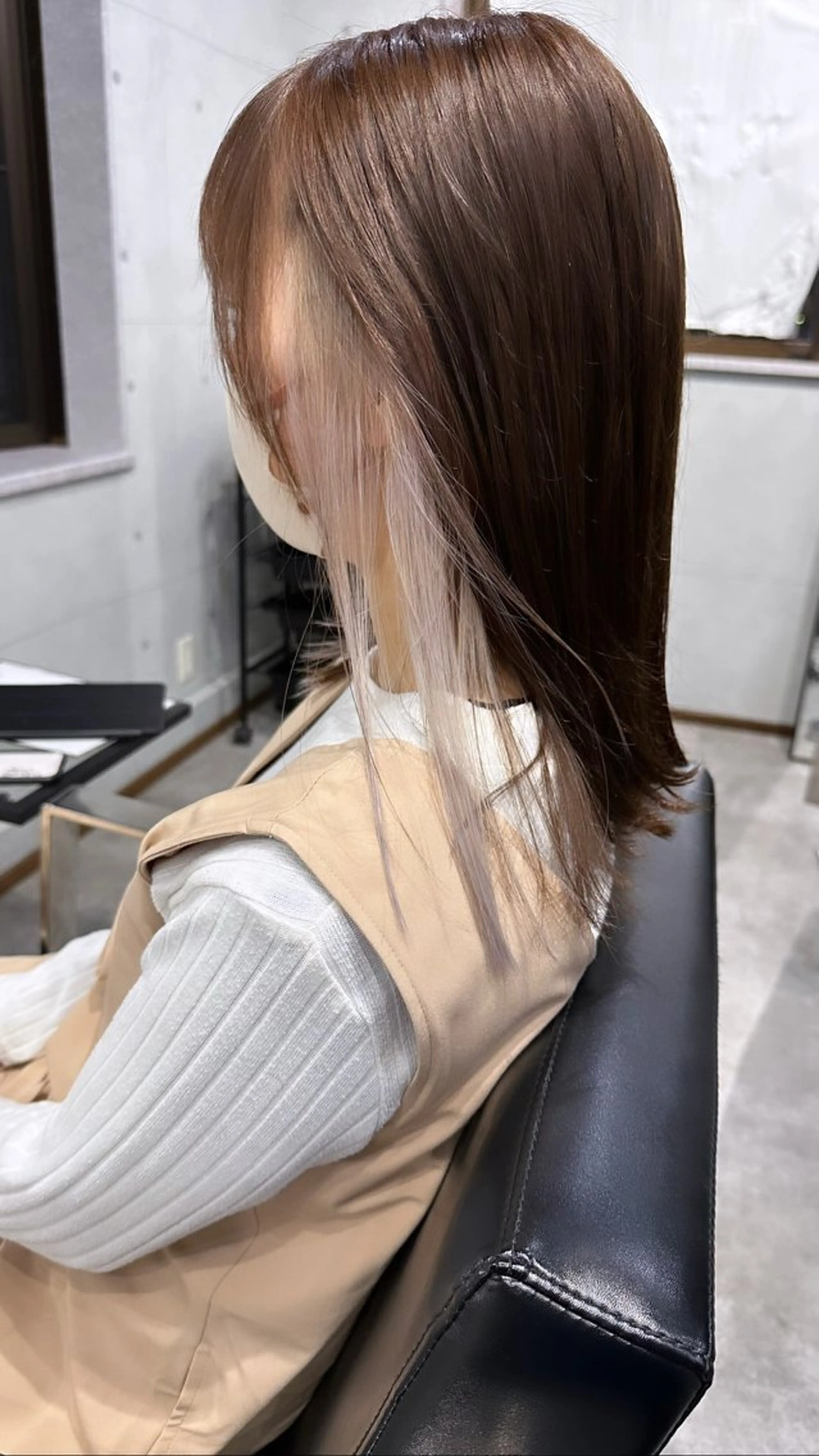 セミロング ボブ くびれヘア くせ毛 髪質改善 切りっぱなしロブ カット ヘアカラー REVE所属・REVE 【外国人風カラー】のヘアスタイル