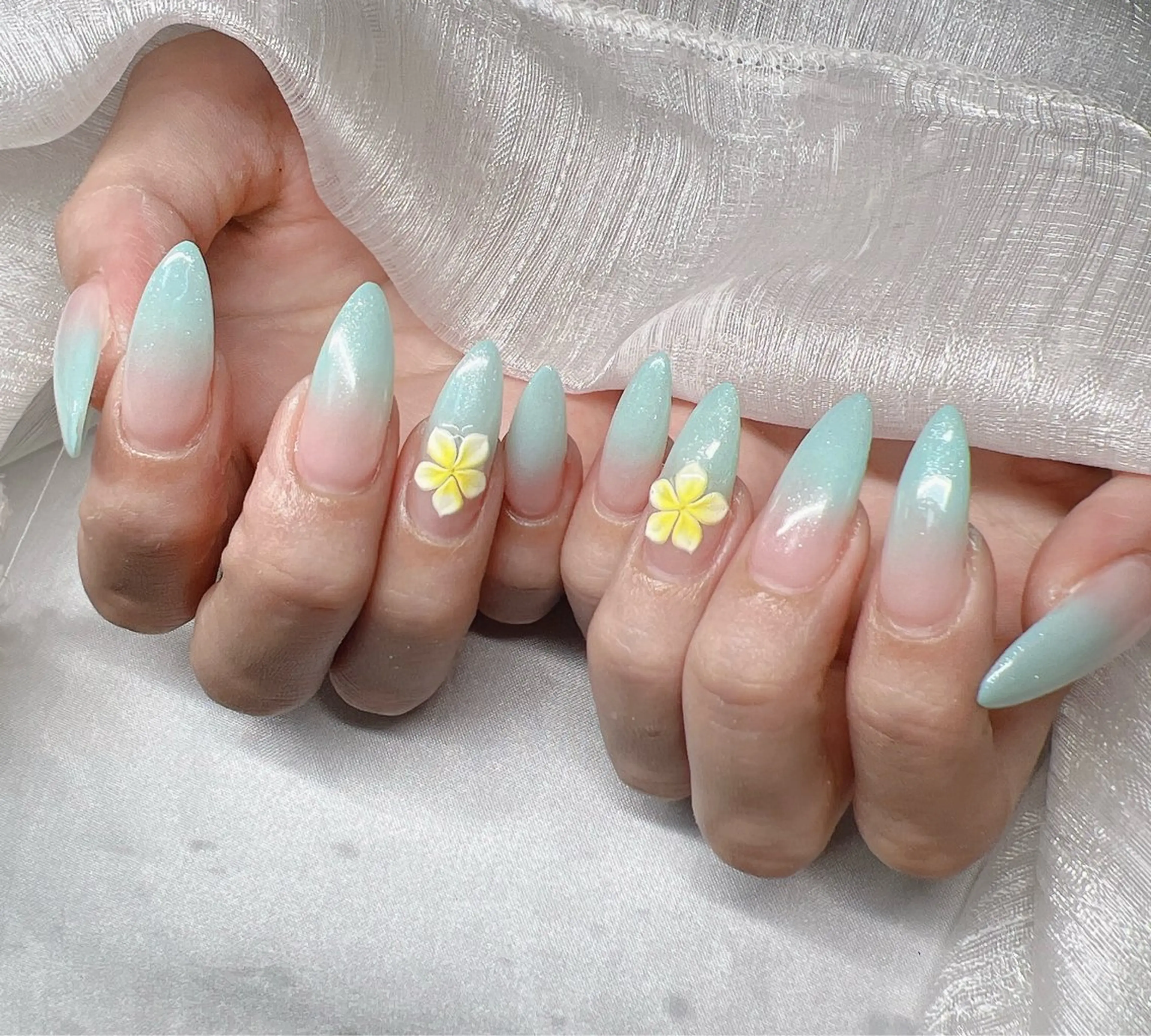 ネイル ハンドネイル Lee Nailsのネイルデザイン