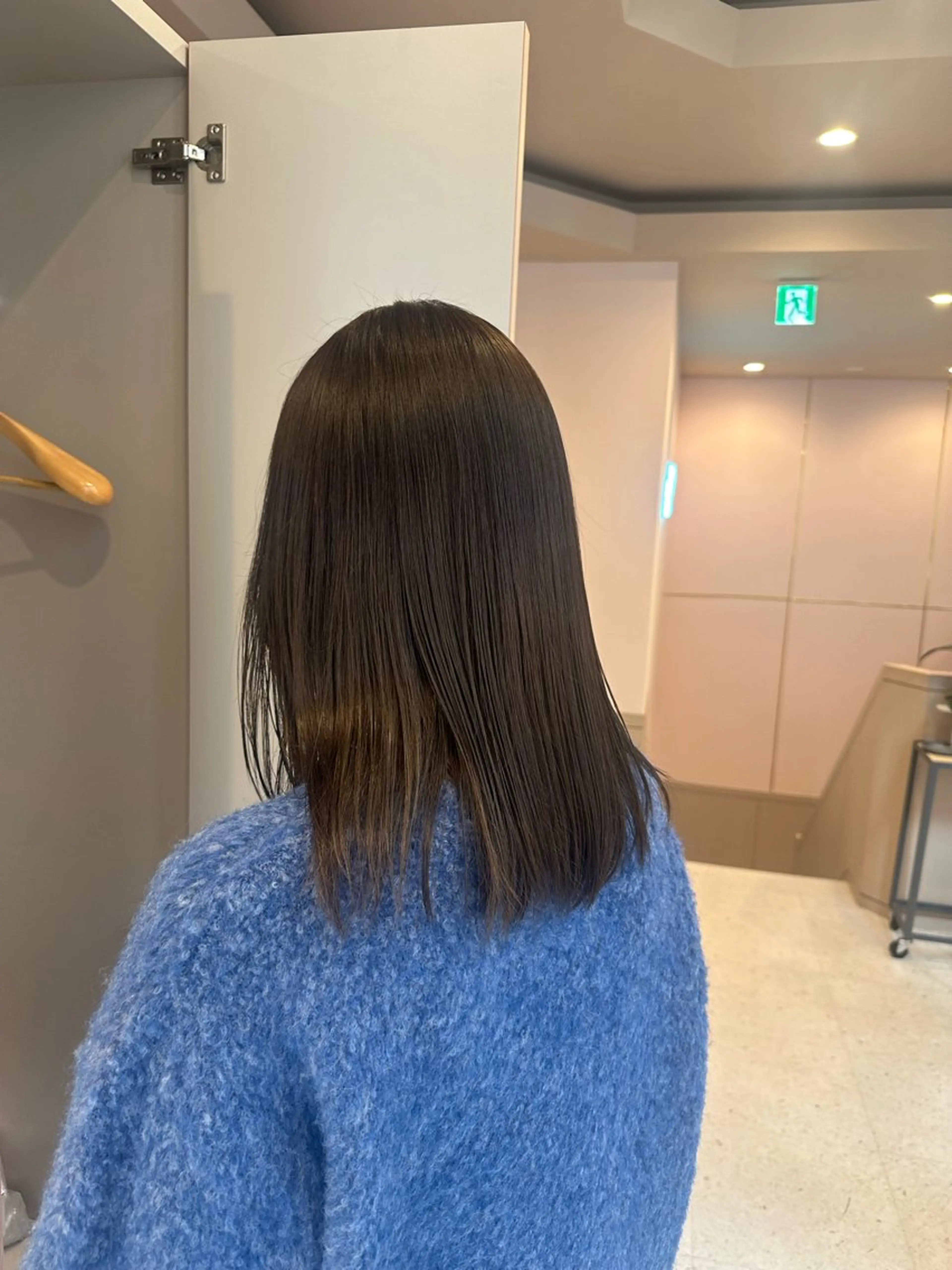 カラー ベージュカラー 透明感カラー オリーブベージュ 芝智也／ ブリーチカラーのヘアスタイル