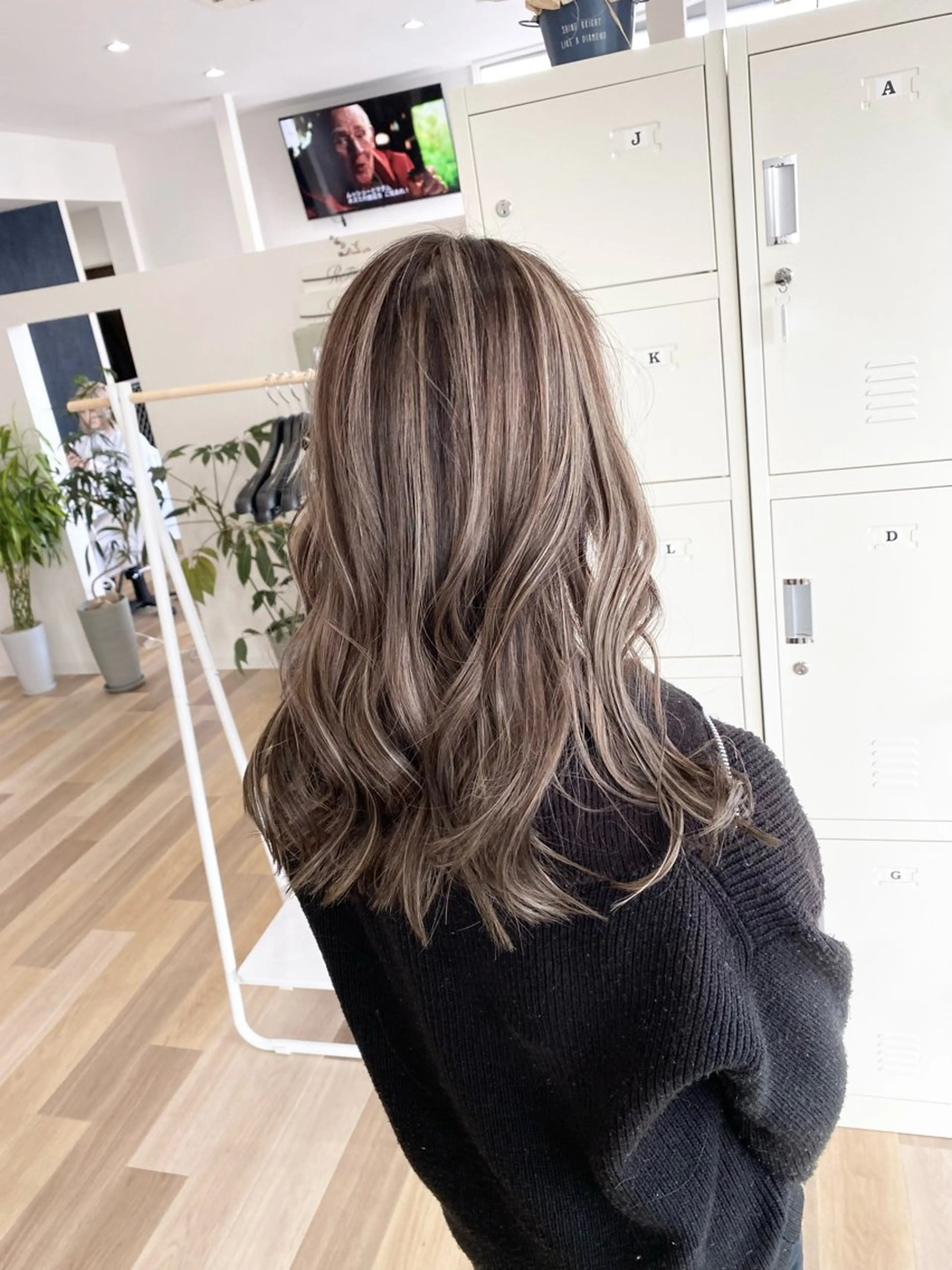 ロング LAFRE （ラフリ）所属・ケアブリーチ 黒瀬有汰のヘアスタイル