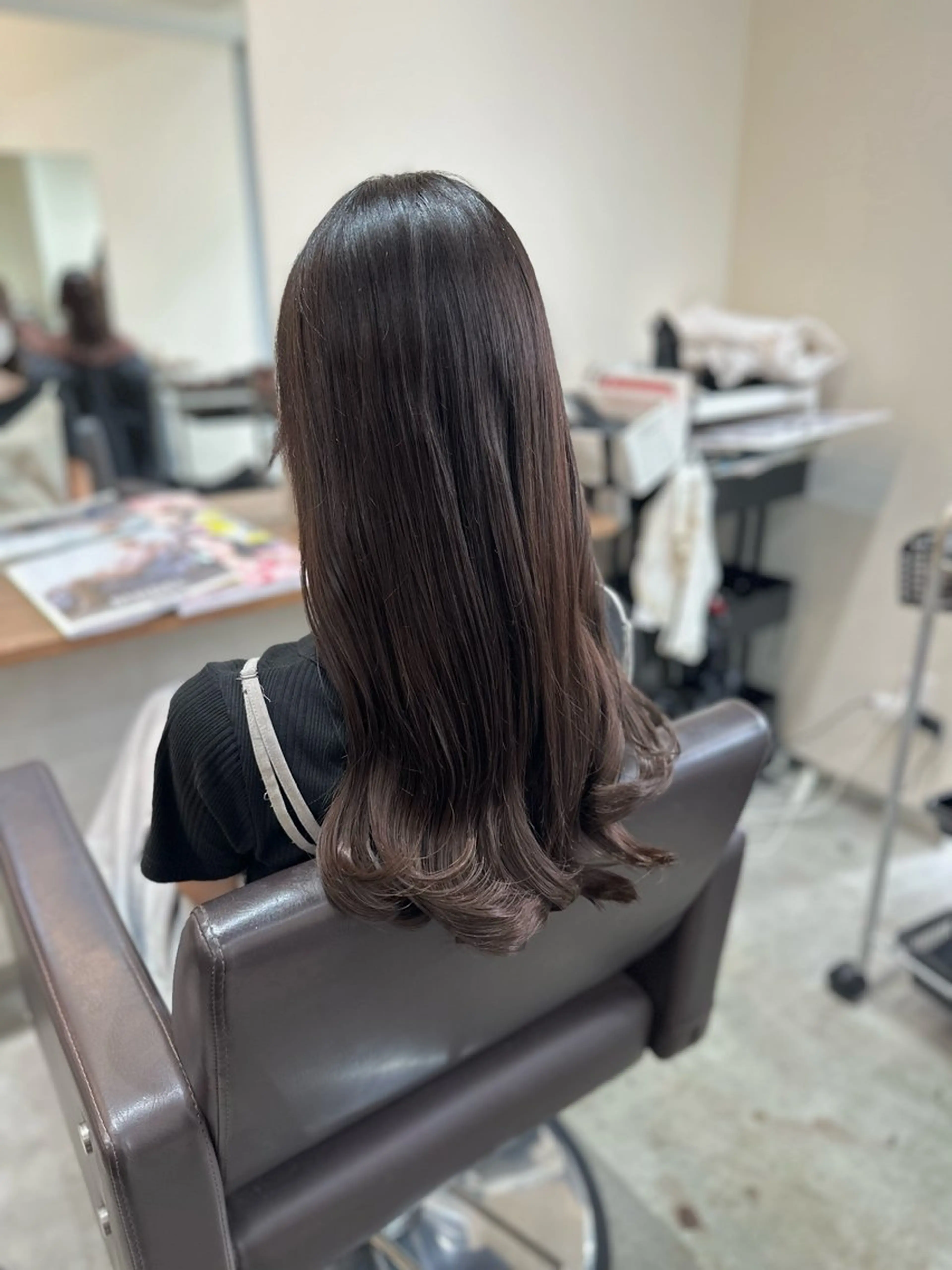 ロング カラー パーマ カット ヘアカラー パーマ トリートメント ヘッドスパ 巻けるケア縮毛矯正✨ ケアカラー✨山下のヘアスタイル