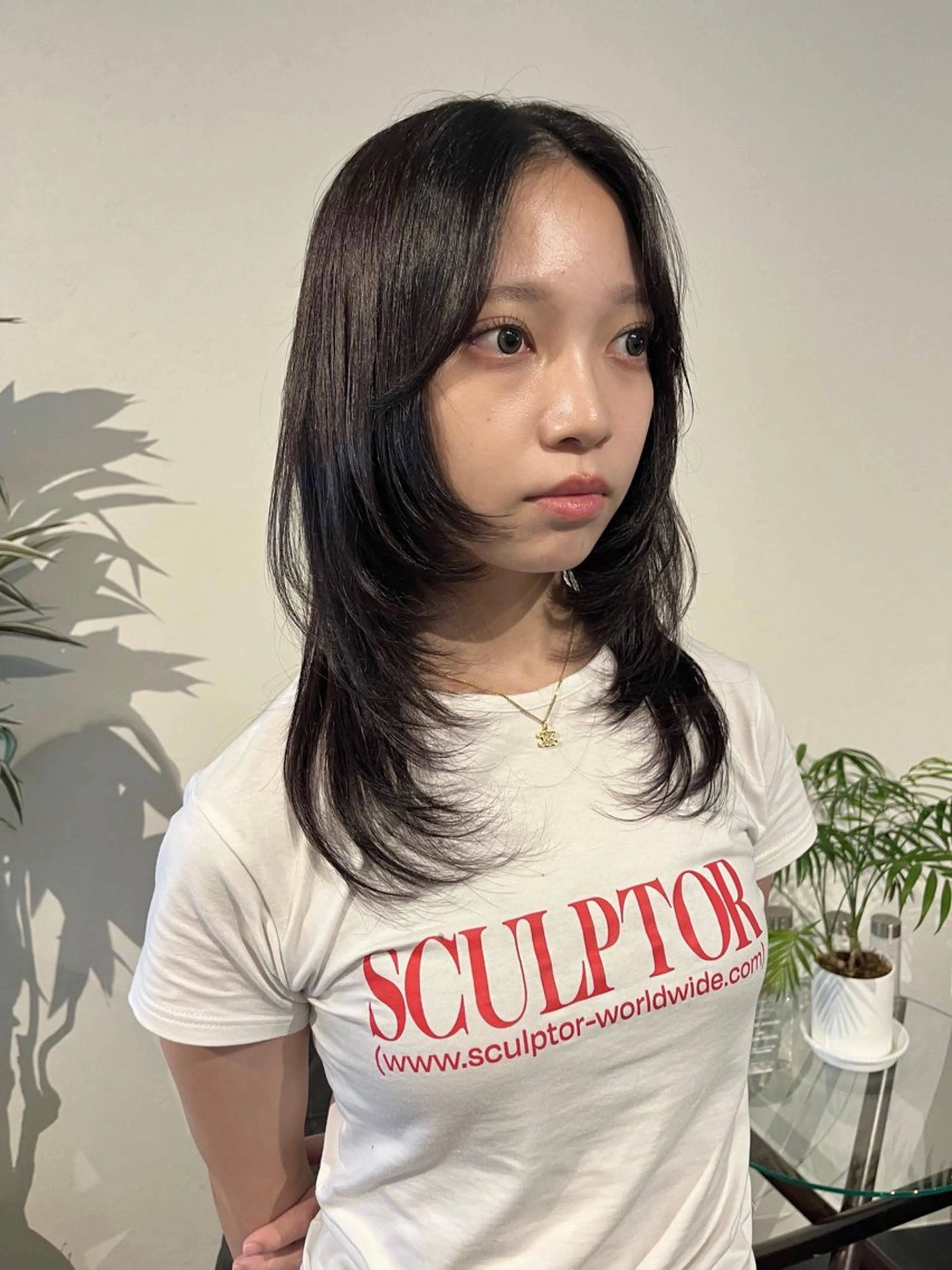 ミディアム カラー ブラウンカラー ダークブラウン レイヤーカット カット ヘアカラー トリートメント 桃果 momokaのヘアスタイル