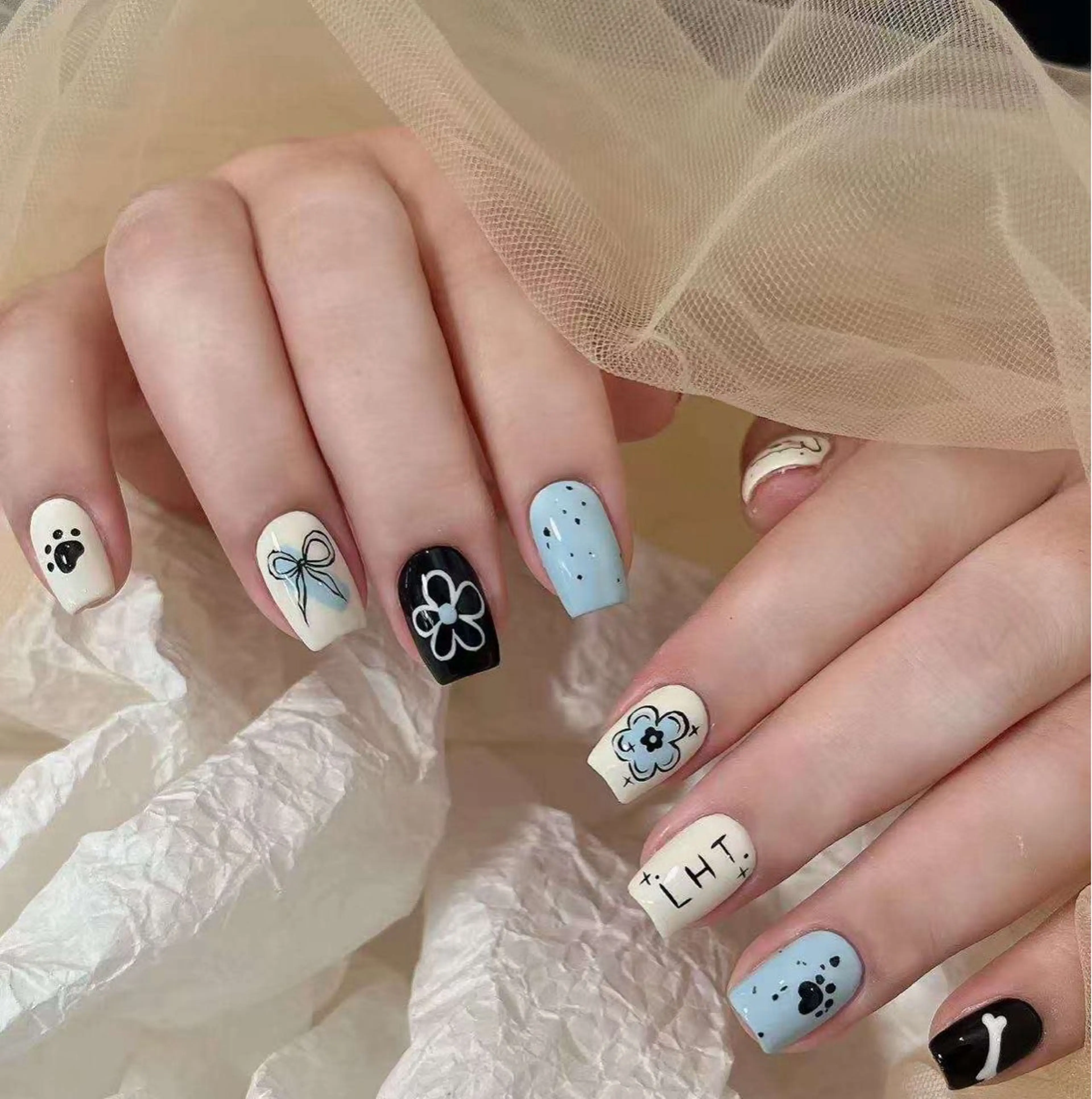 ネイル オーロラネイル フラワーネイル フットネイル フレンチネイル ジェルネイル ハンドネイル BabyYouMi nailのネイルデザイン