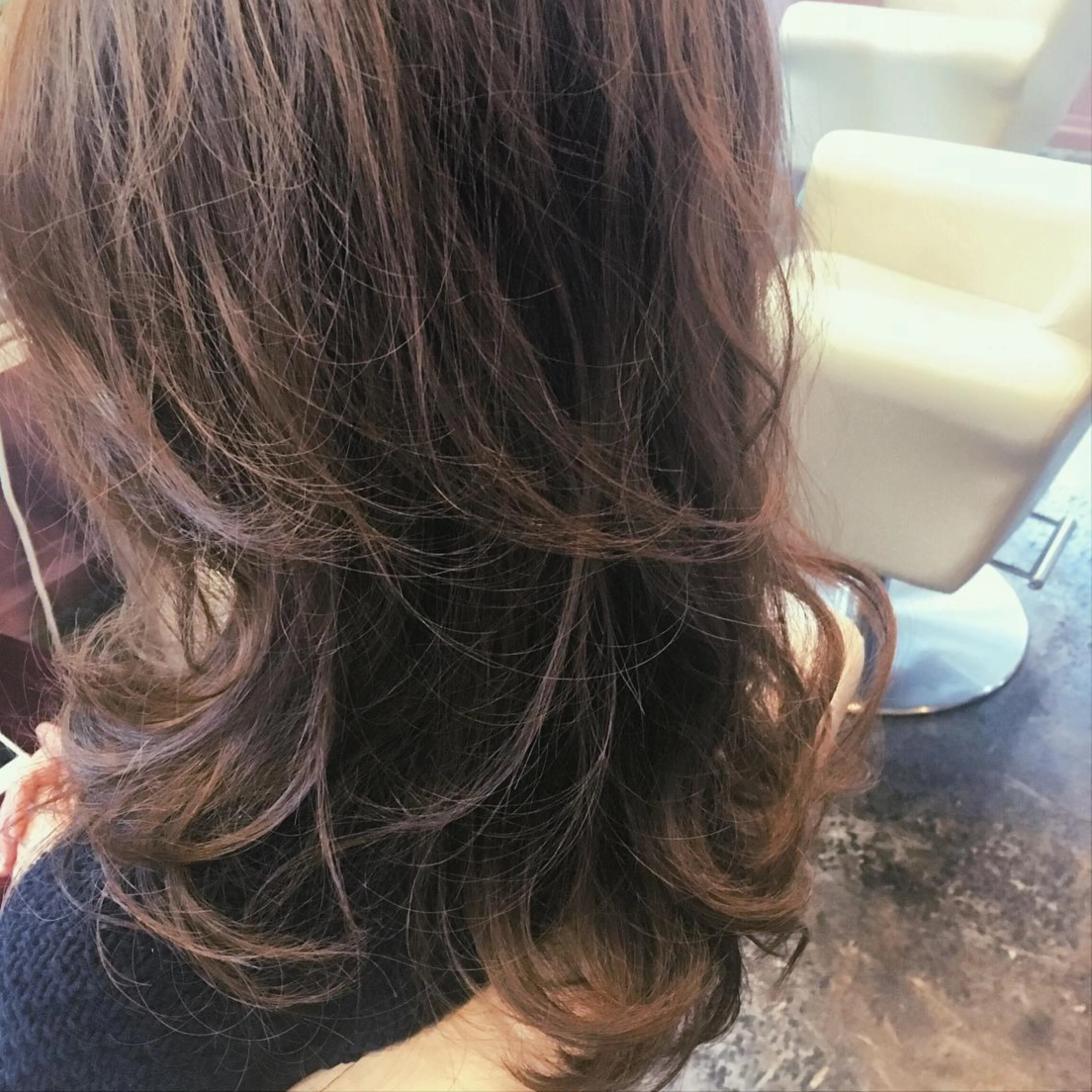 ミディアム セミロング カラー ヘアアレンジ 表参道Lise おおいしおりのヘアスタイル