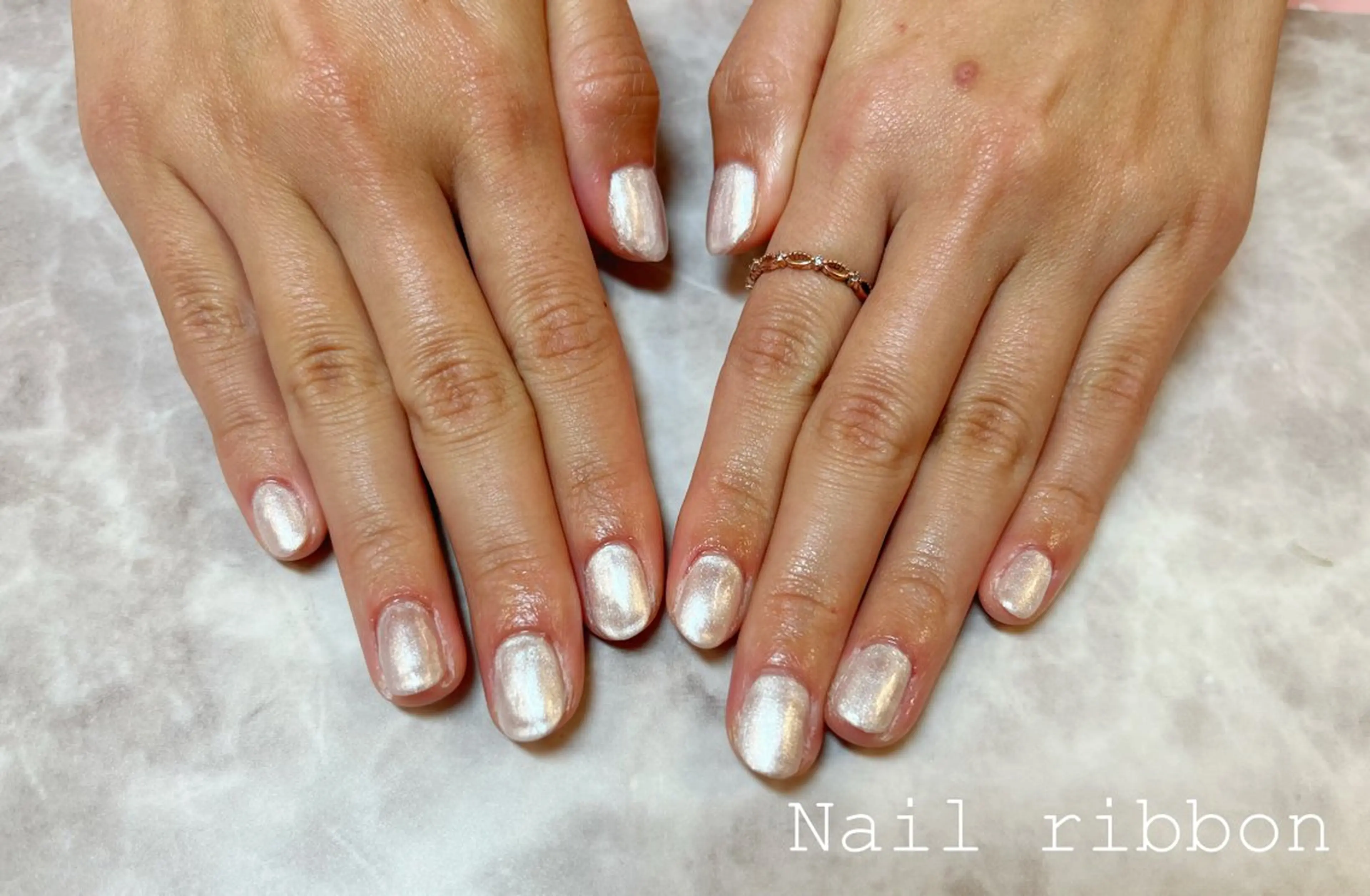 ネイル ワンカラーネイル ホワイト ネイルリボン 笠井のネイルデザイン