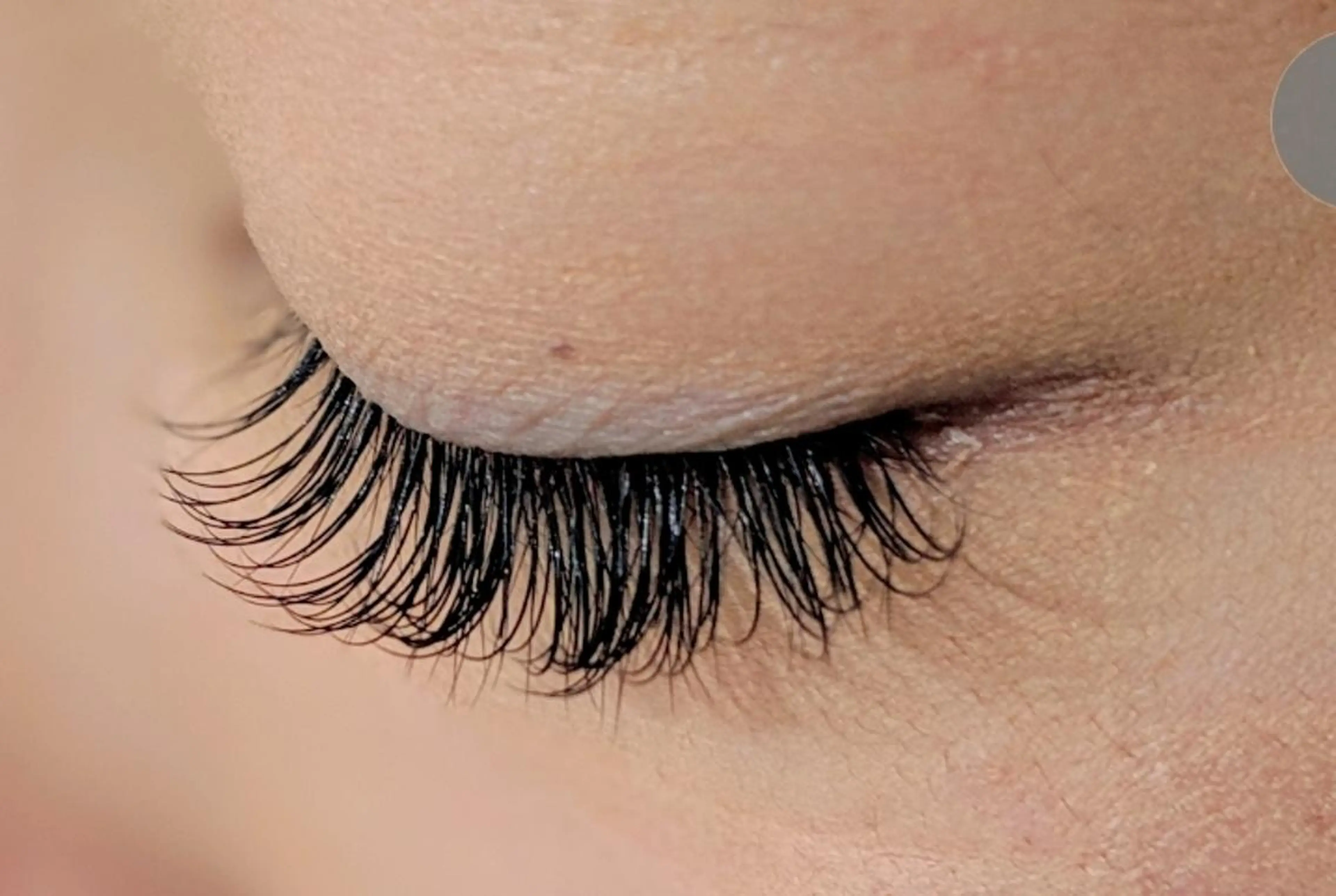 マツエク・マツパ 付け放題 アイデザイナー Key（ケイ）の眉毛・アイブロウイメージ