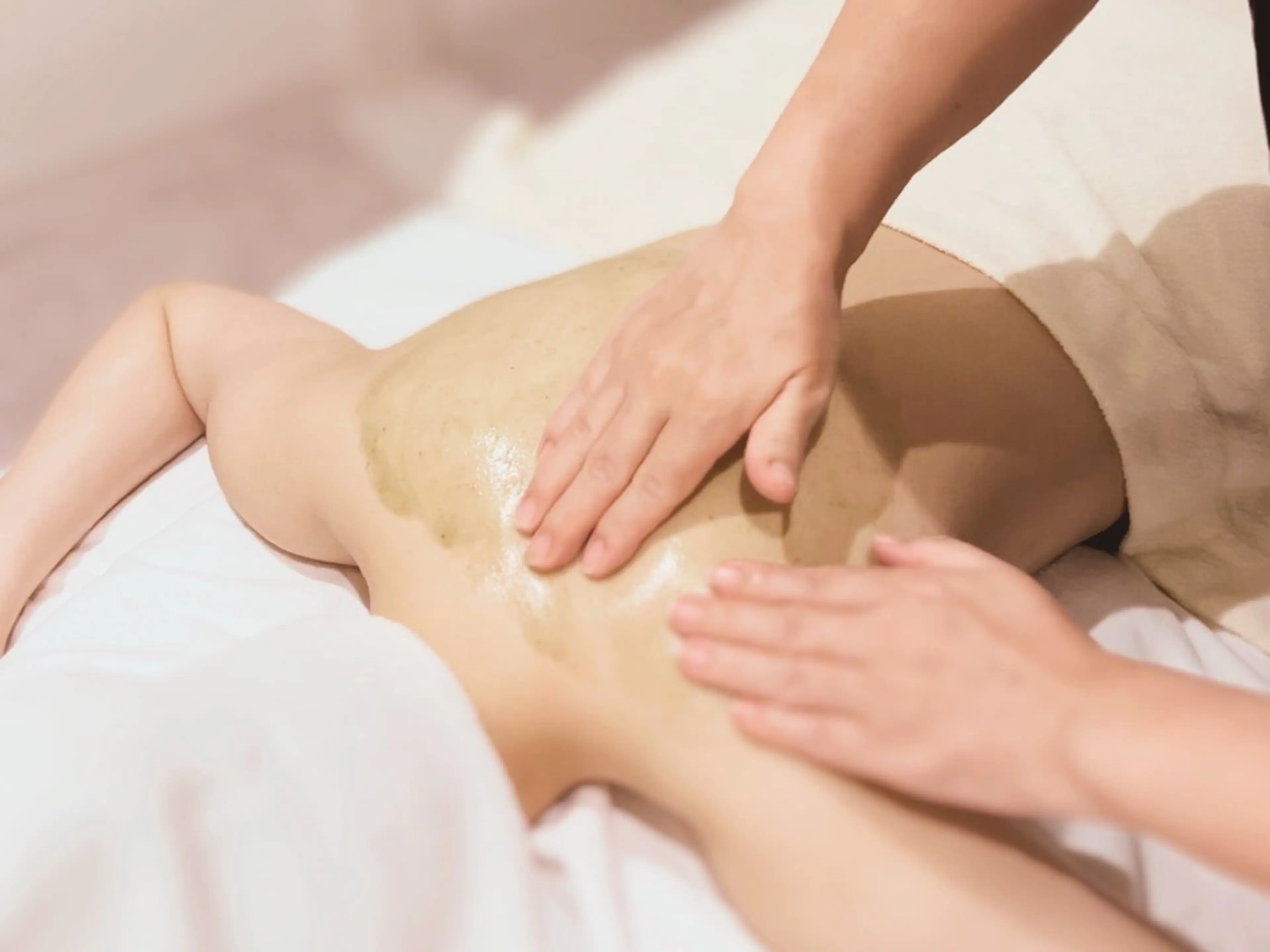 BeautysalonA所属・うなじ脱毛/ つや肌ハーブのエステ・リラクイメージ