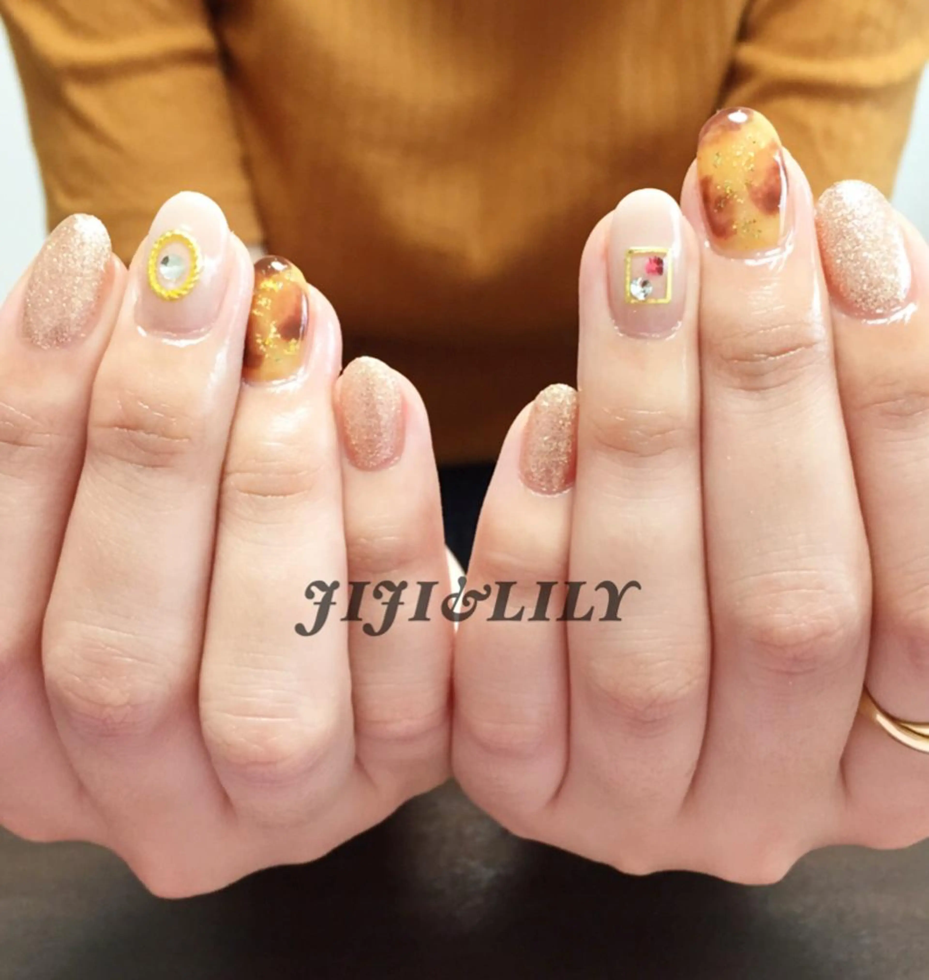 ネイル べっ甲ネイル ワンカラーネイル 豊田 圭子のネイルデザイン