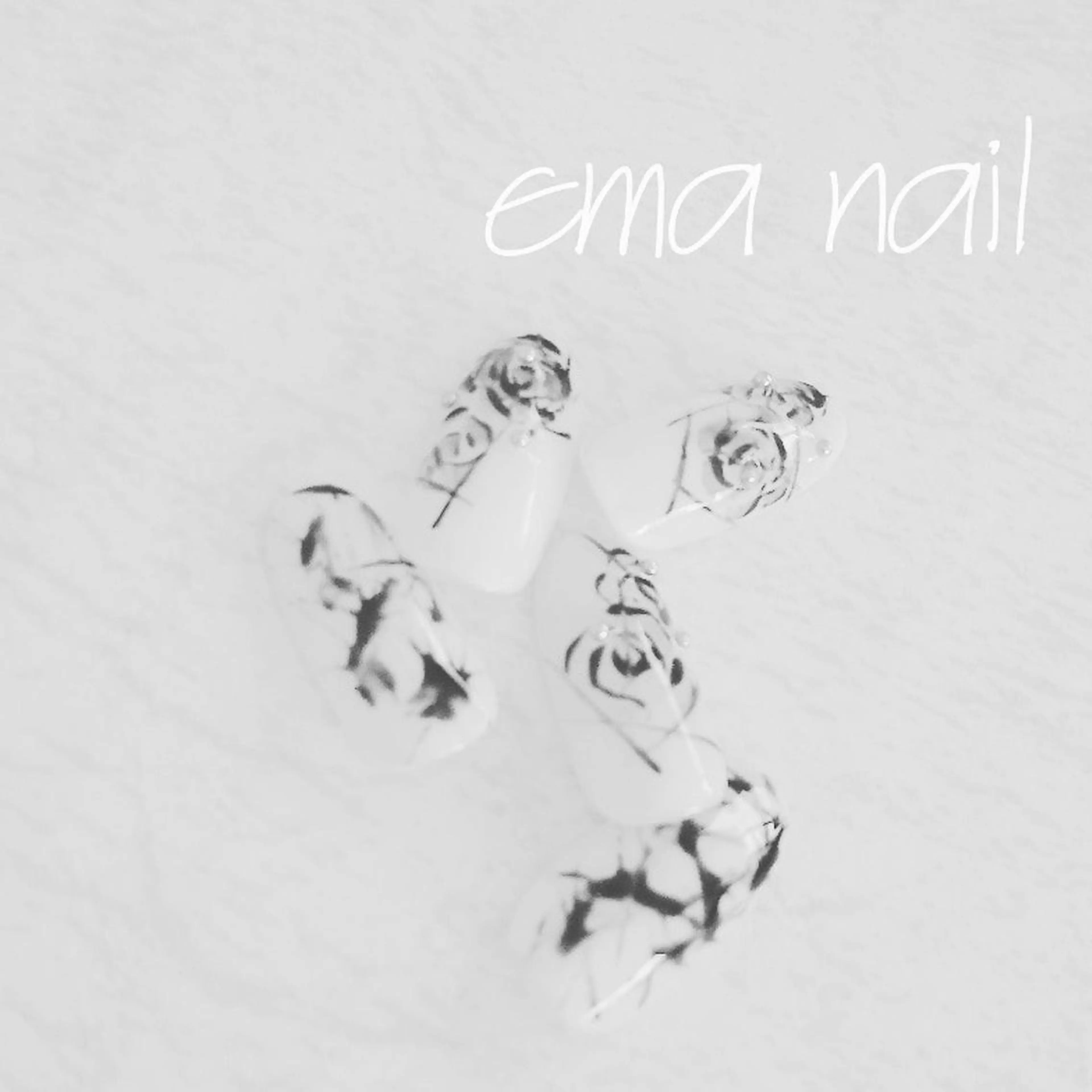 ネイル ハンドネイル Roger 舞のネイルデザイン