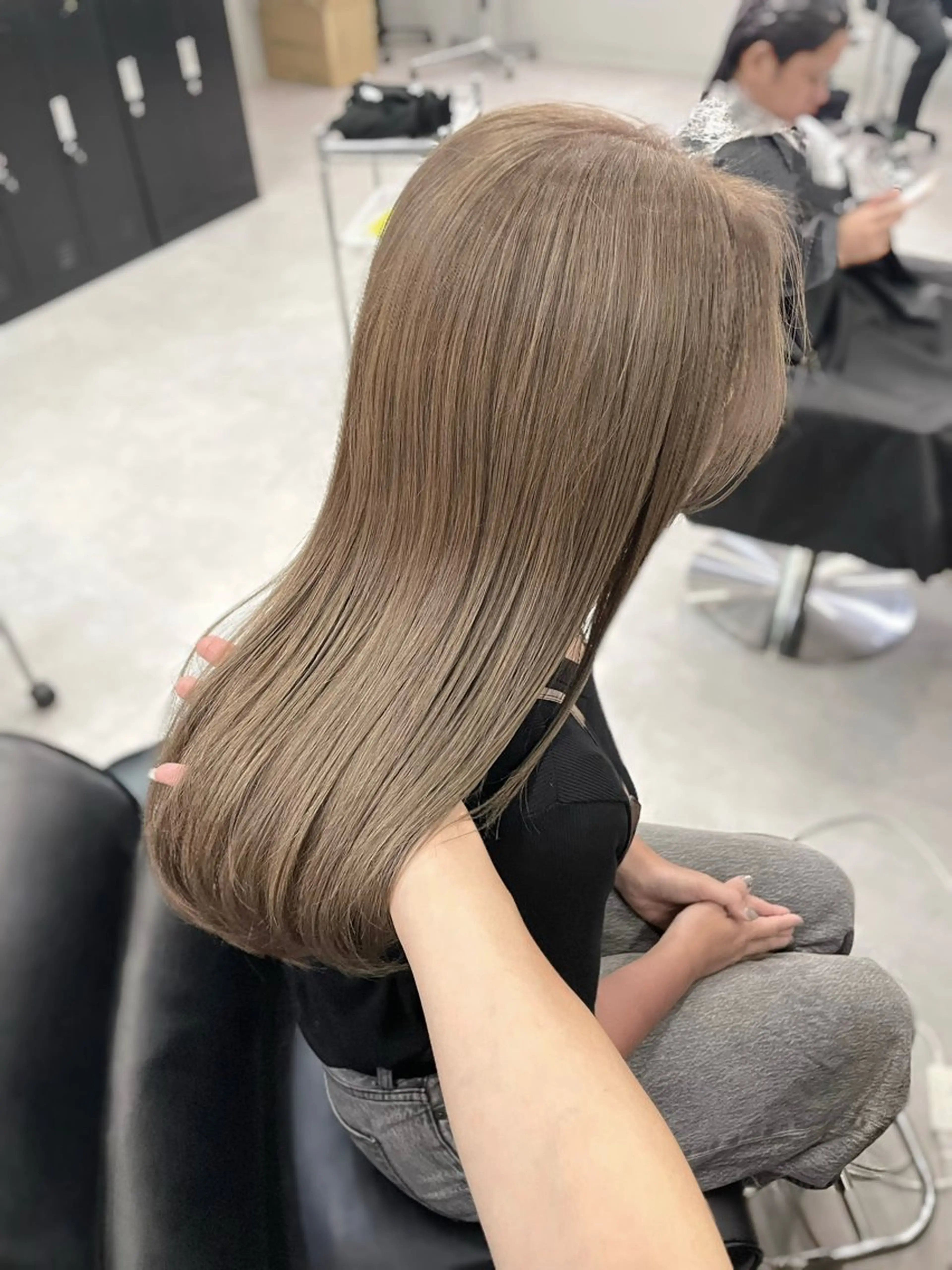 ロング カラー ヘアカラー ミルクティーベージュ ❤︎レイヤー　MIAのヘアスタイル