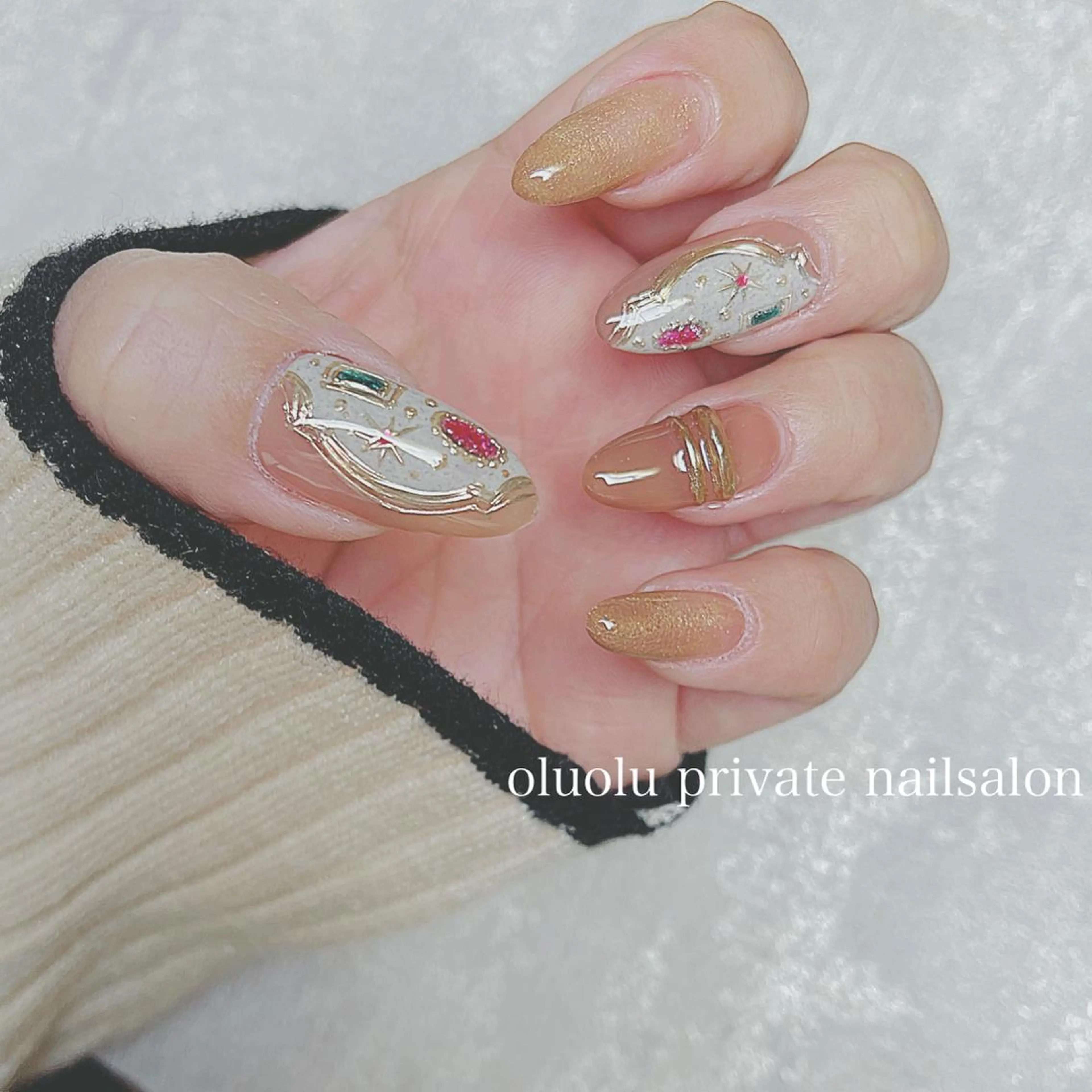 ネイル アートネイル ジェルネイル ミラーネイル ニュアンスネイル ハンドネイル 大村 紬華のネイルデザイン