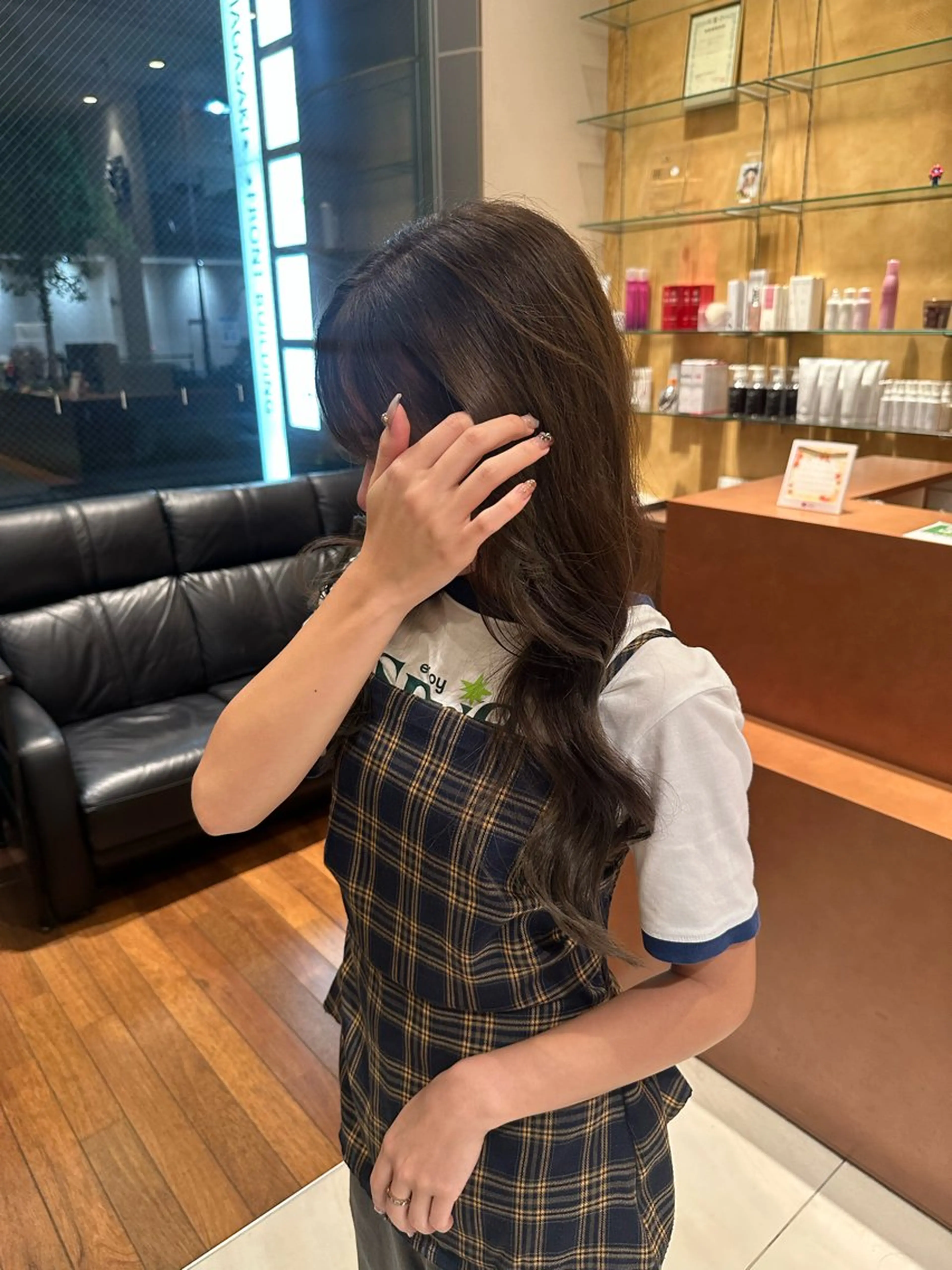 カット➕ブリーチ➕インナーカラーの写真