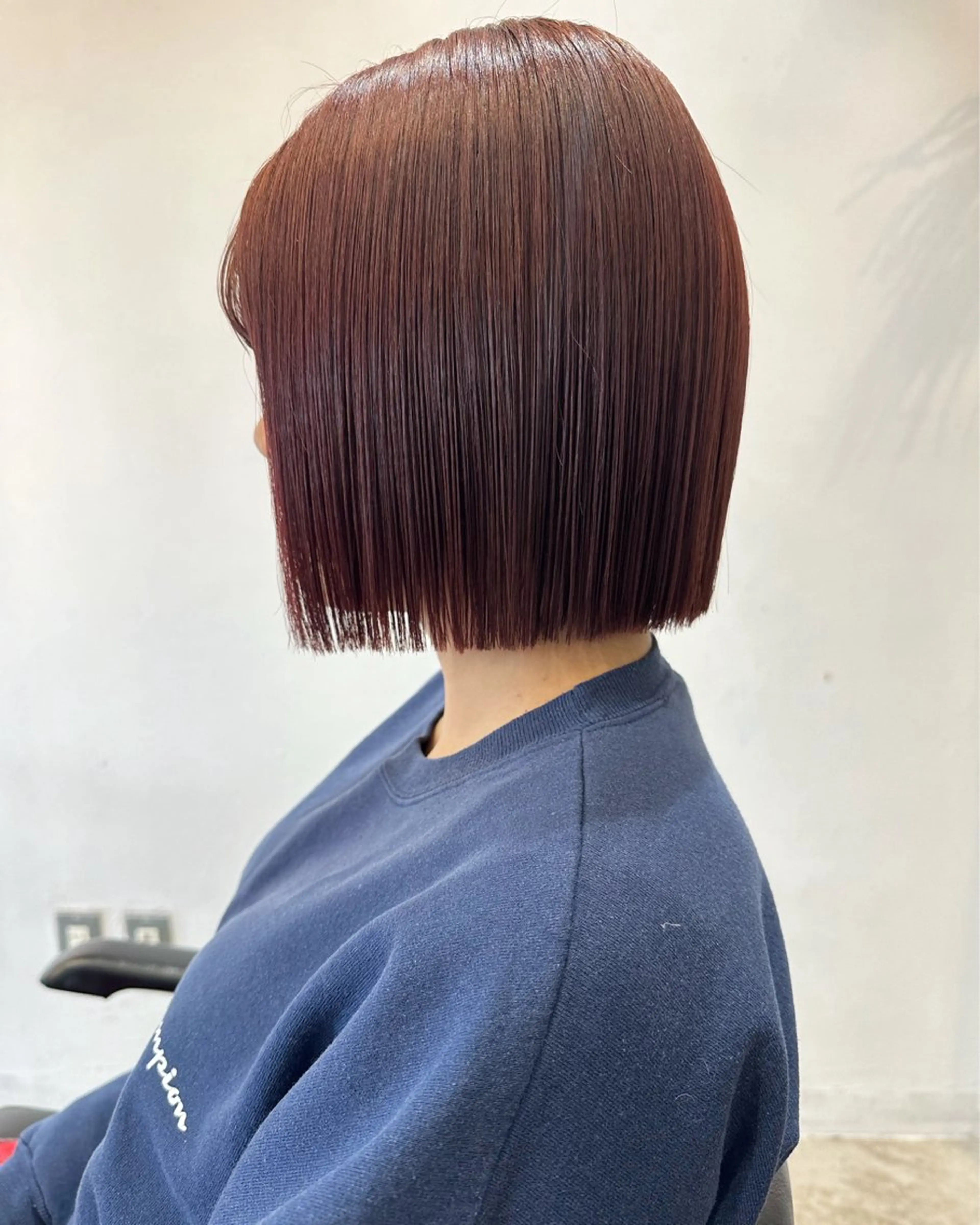 ミディアム ボブ カット ヘアカラー YURIK Aのヘアスタイル