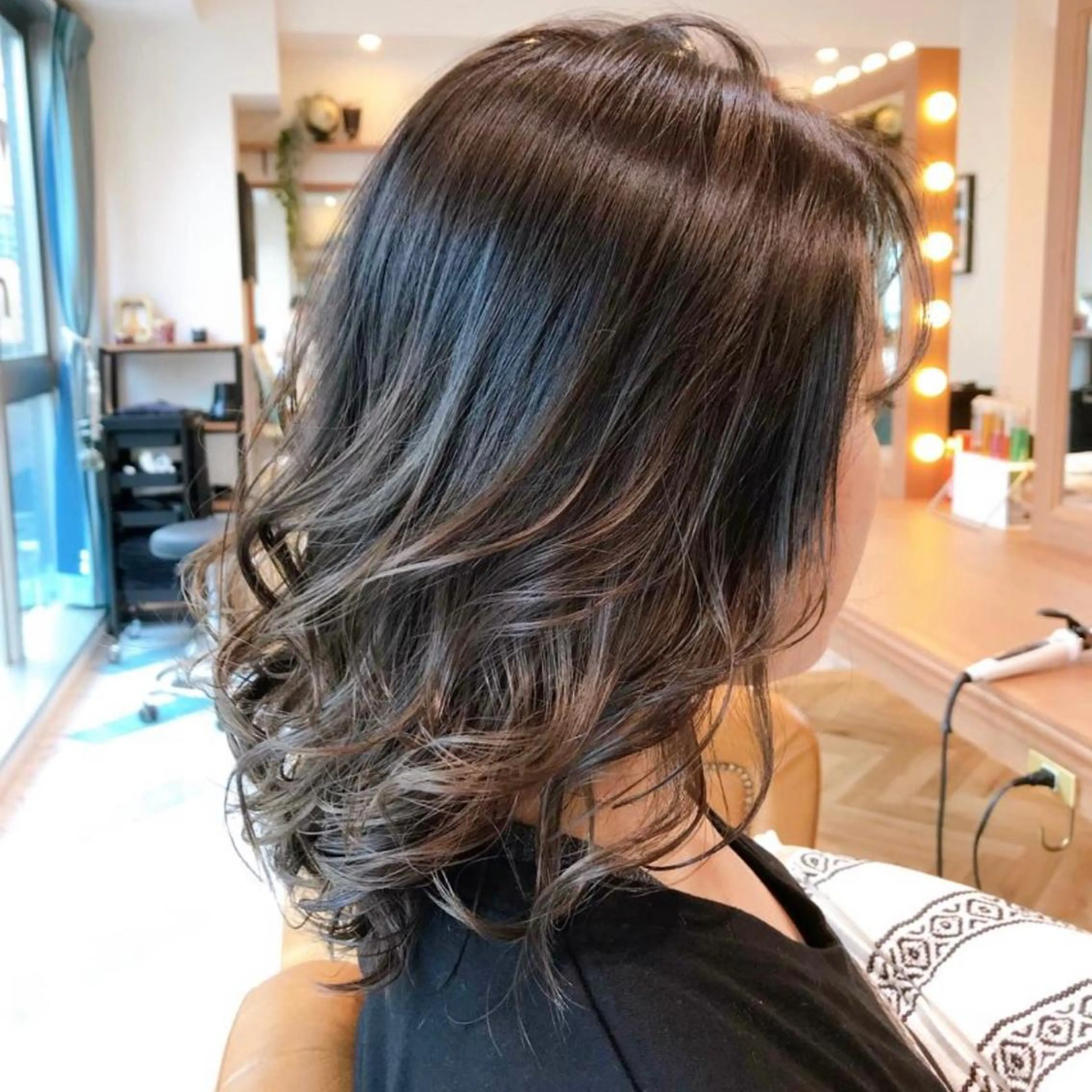 ミディアム カラー taiga ショート /レイヤー/矯正🌈のヘアスタイル