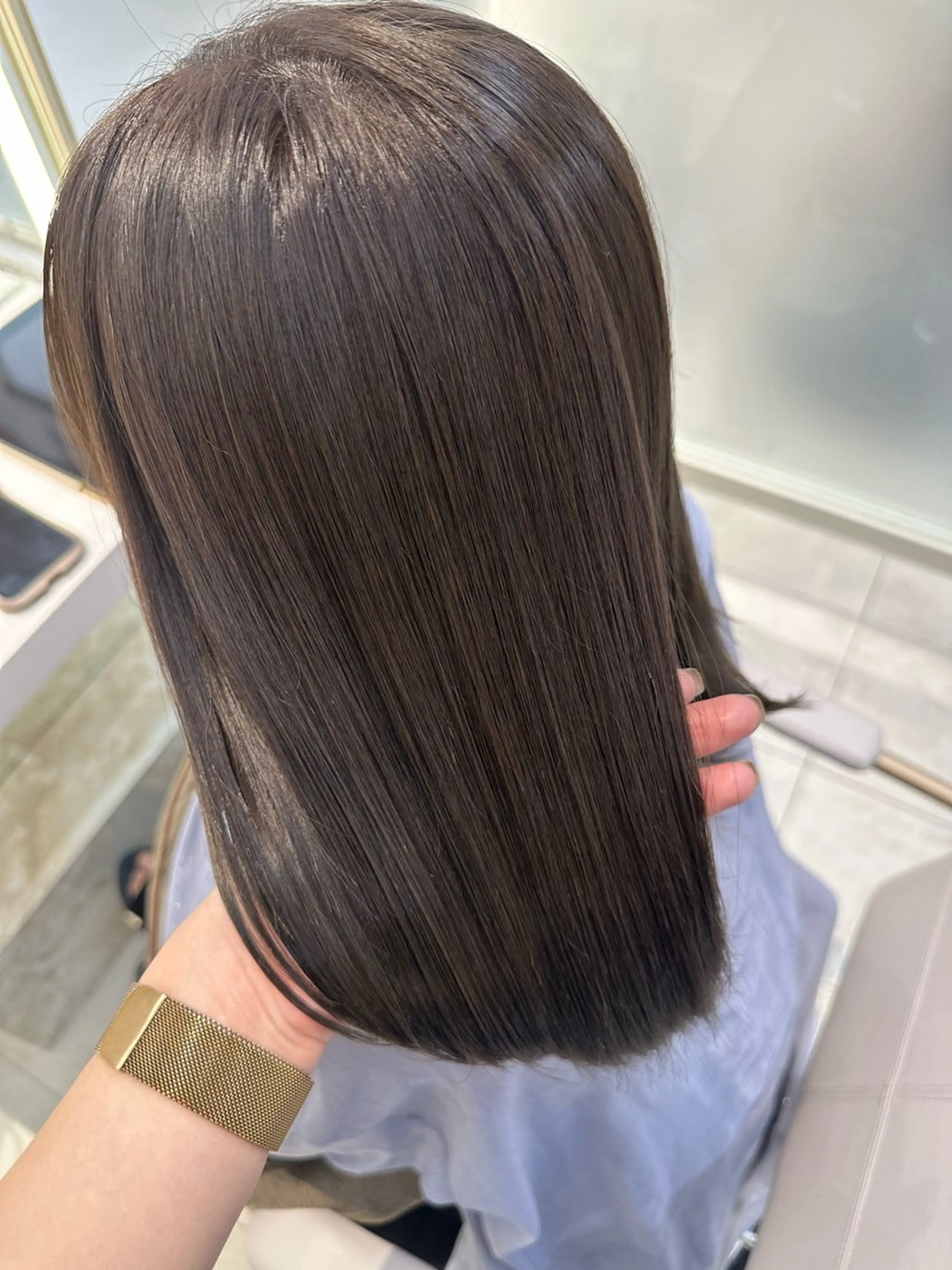 ミディアム oto🎀×美髪× シースルー前髪🤍のヘアスタイル