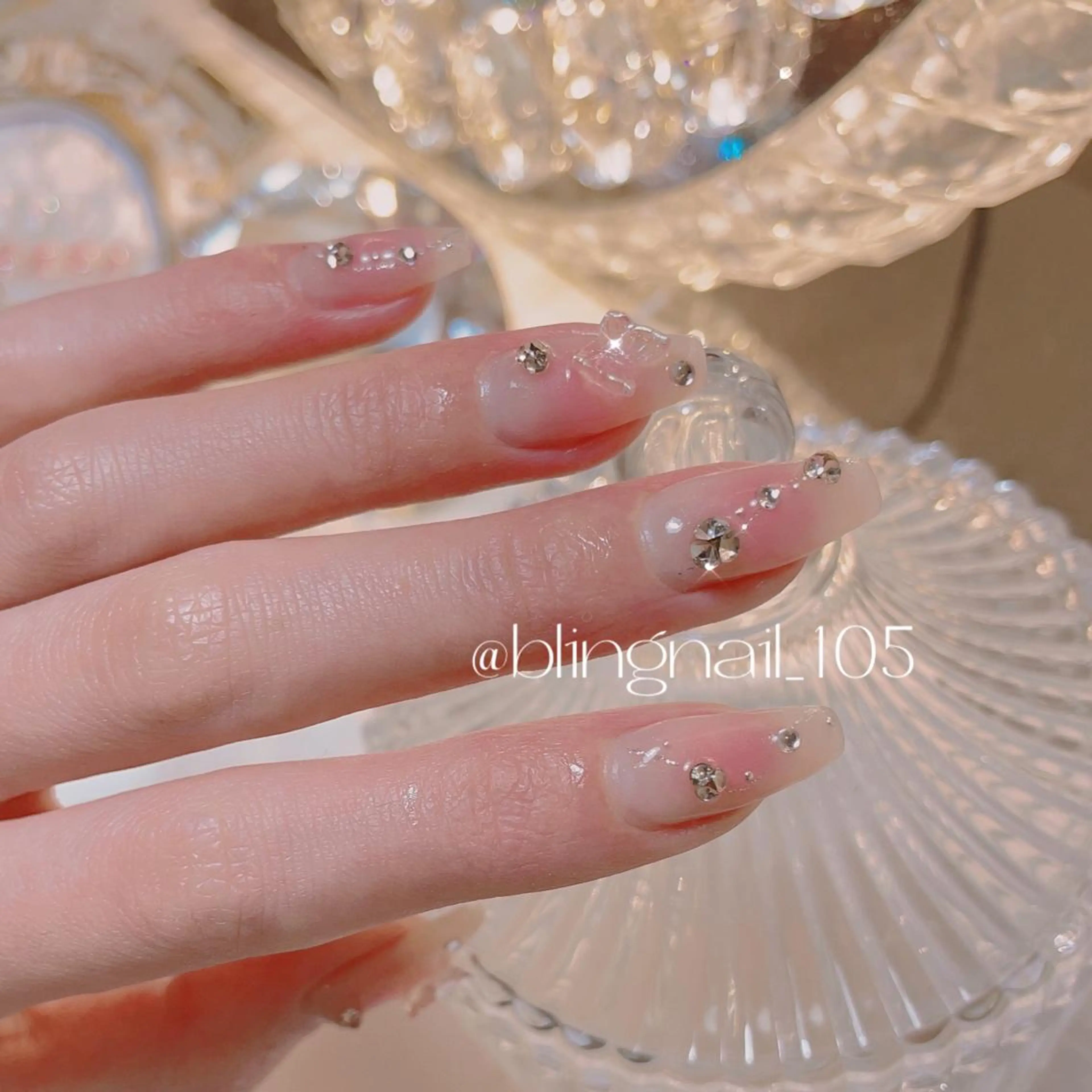 ネイル 23時まで❤︎韓国、 ワンホンネイルのネイルデザイン