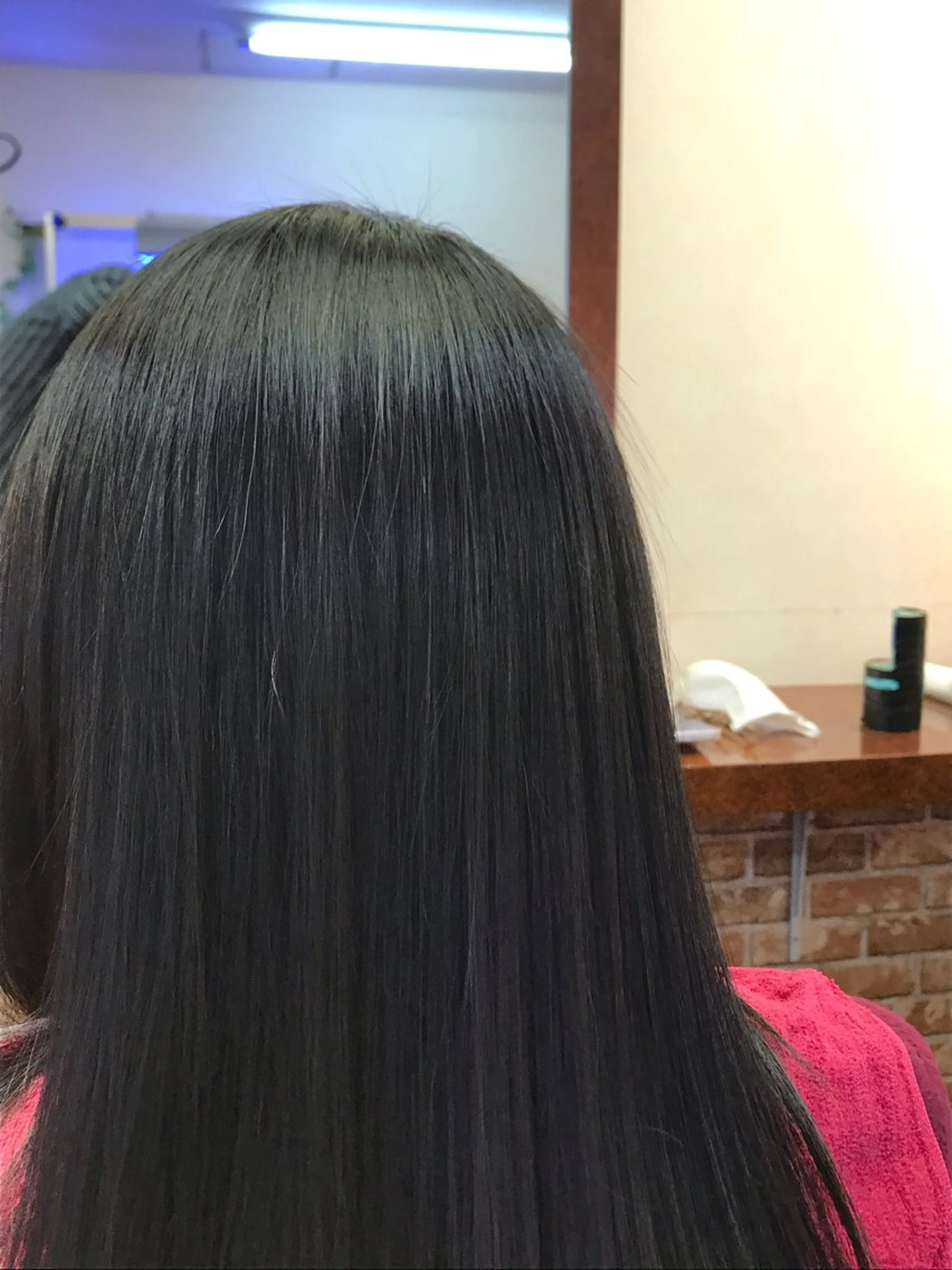 セミロング パーマ 桧山 真のヘアスタイル