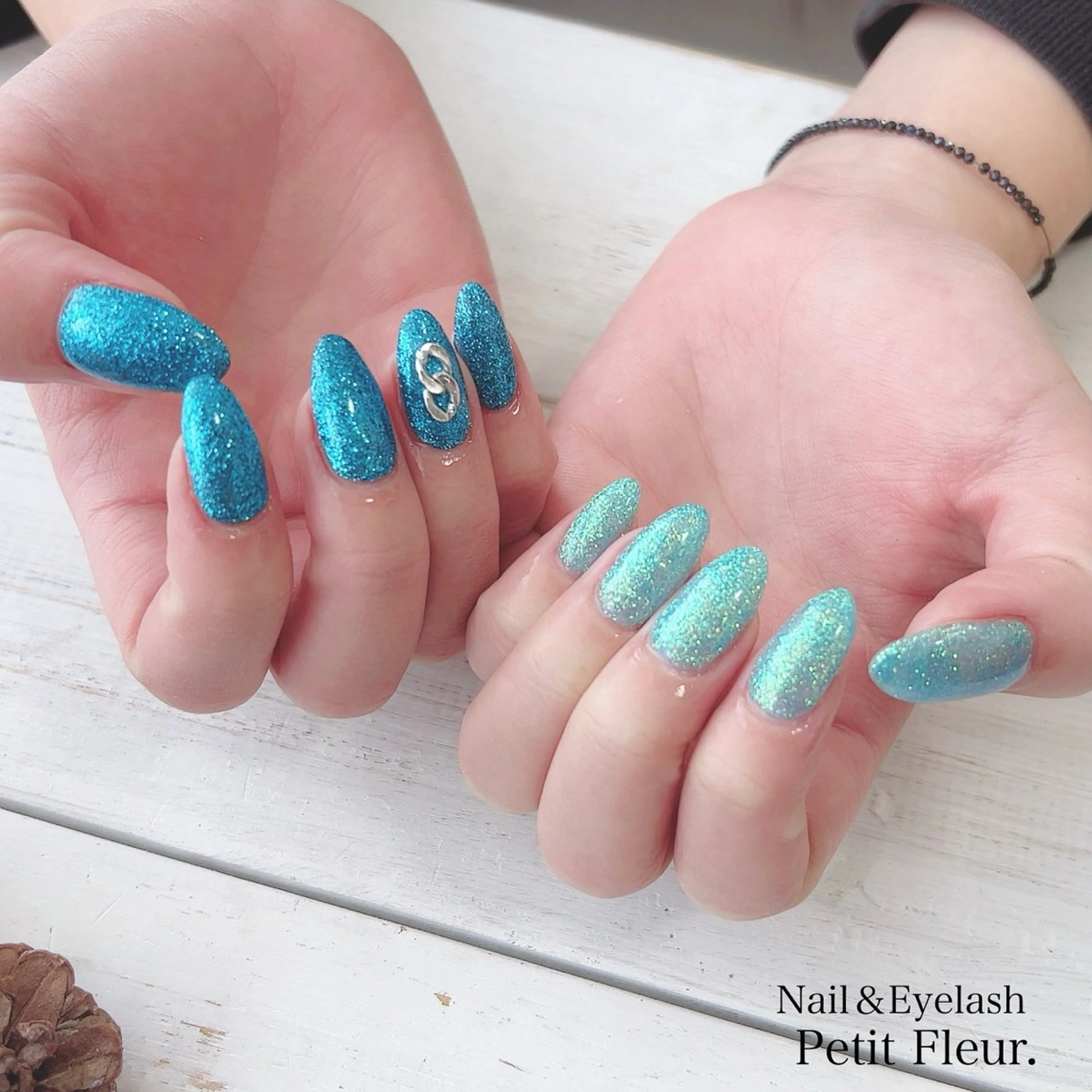 ネイル Petit Fleur所属・青柳 亜梨奈のマツエク・マツパデザイン