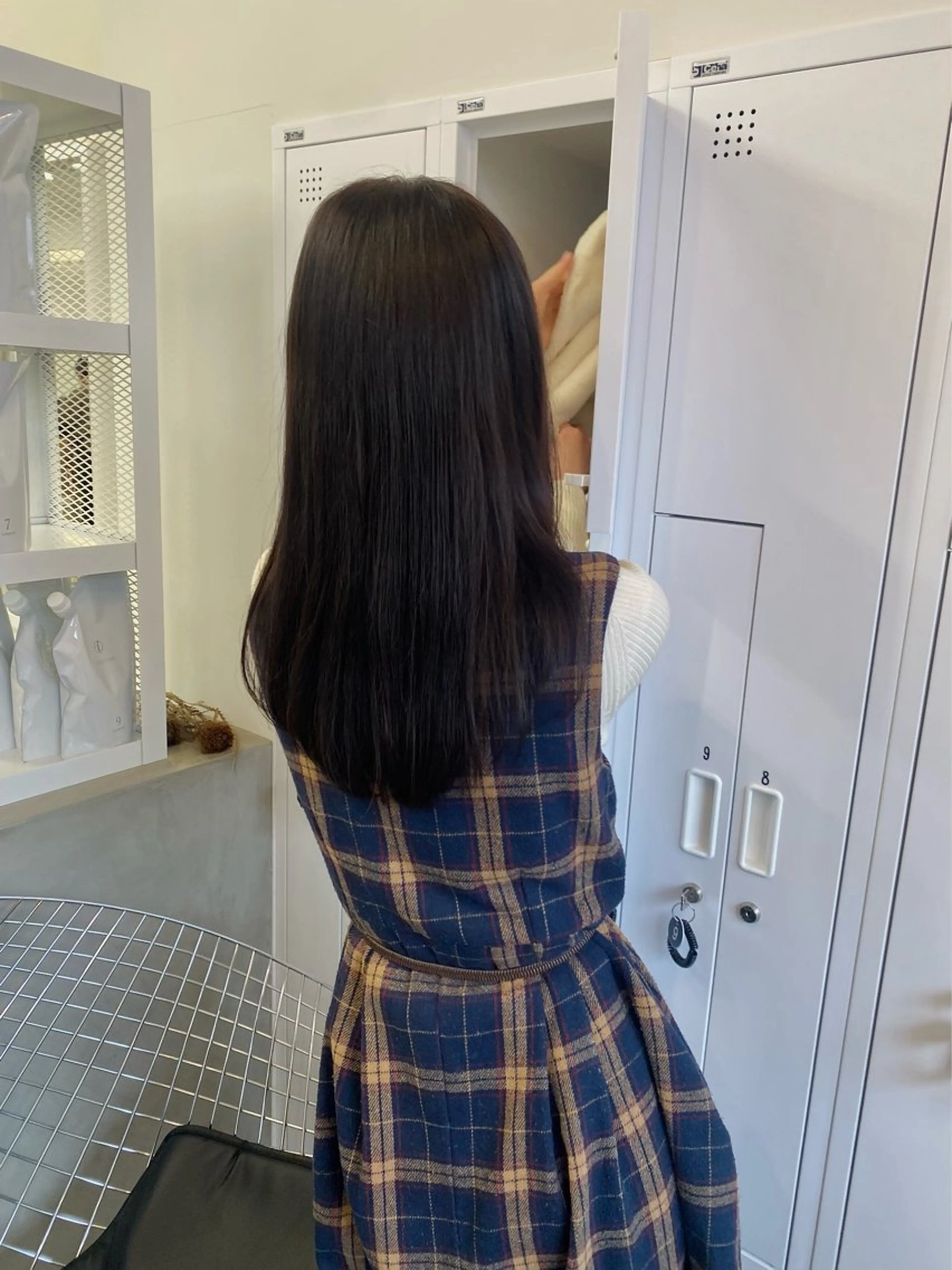 セミロング カラー パープルカラー カット ヘアカラー サトウ リョウのヘアスタイル