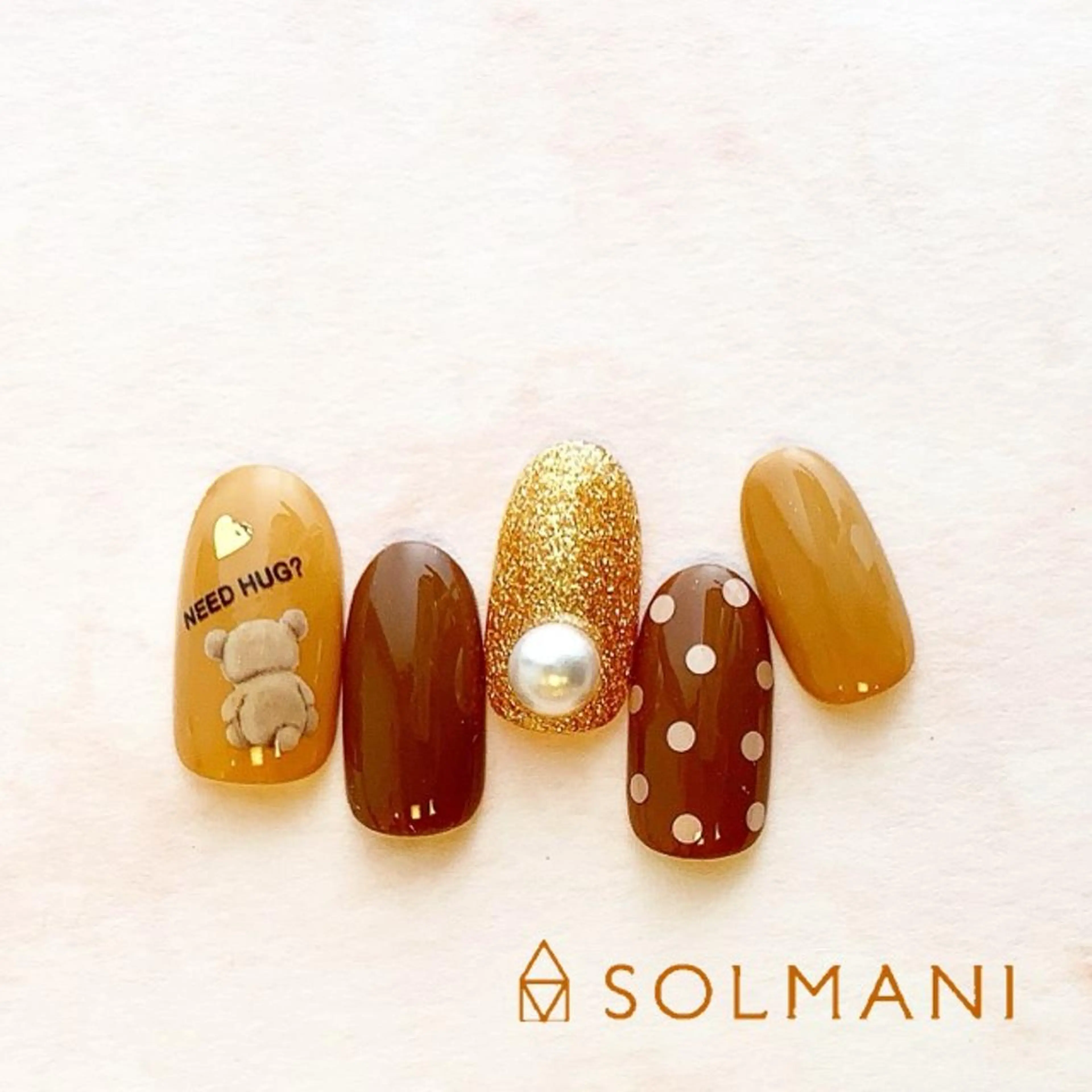 ネイル SOLMANI 予約担当のネイルデザイン