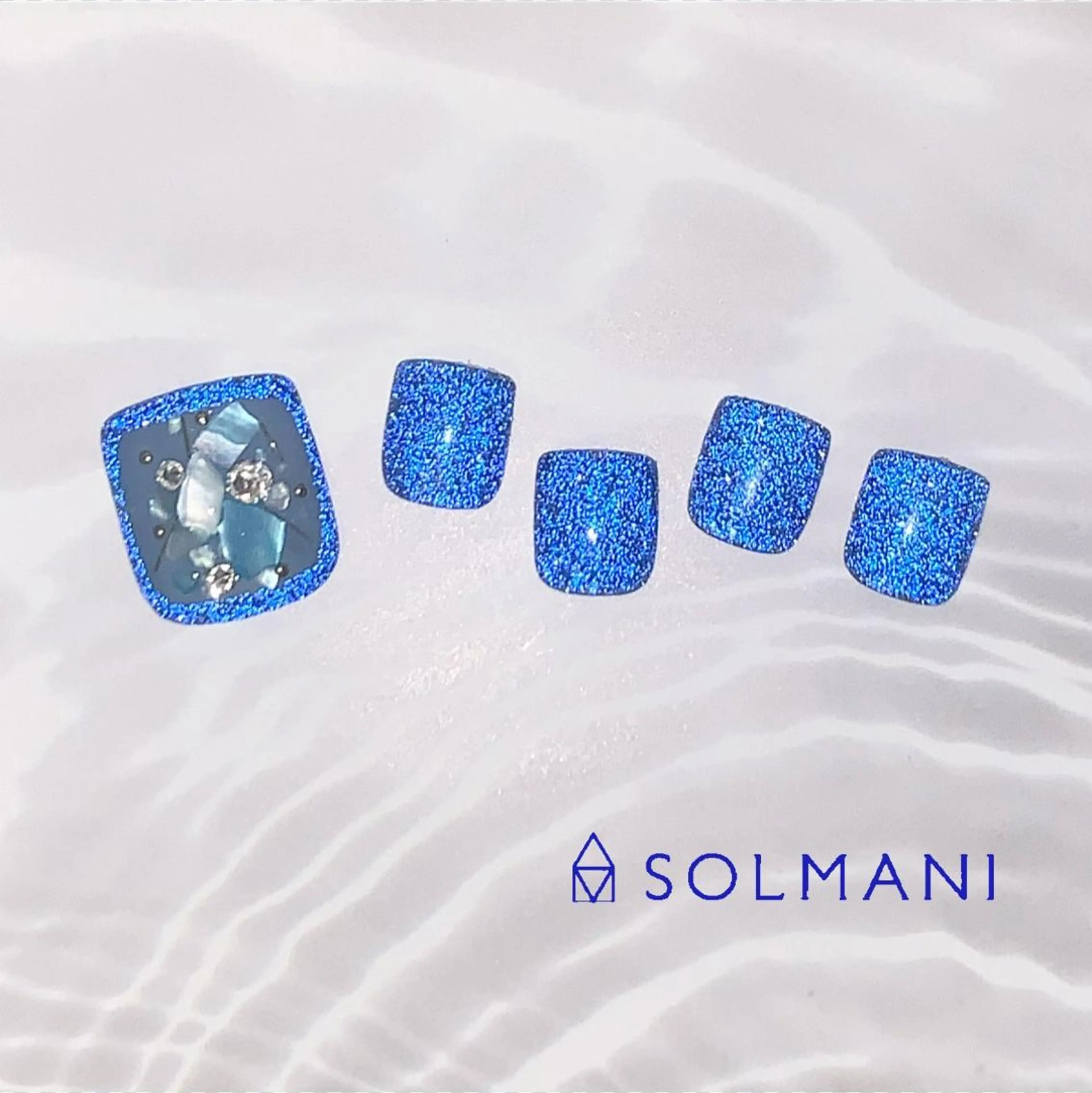 ネイル フラッシュネイル フットネイル ラメ(グリッター) SOLMANI 予約担当のネイルデザイン