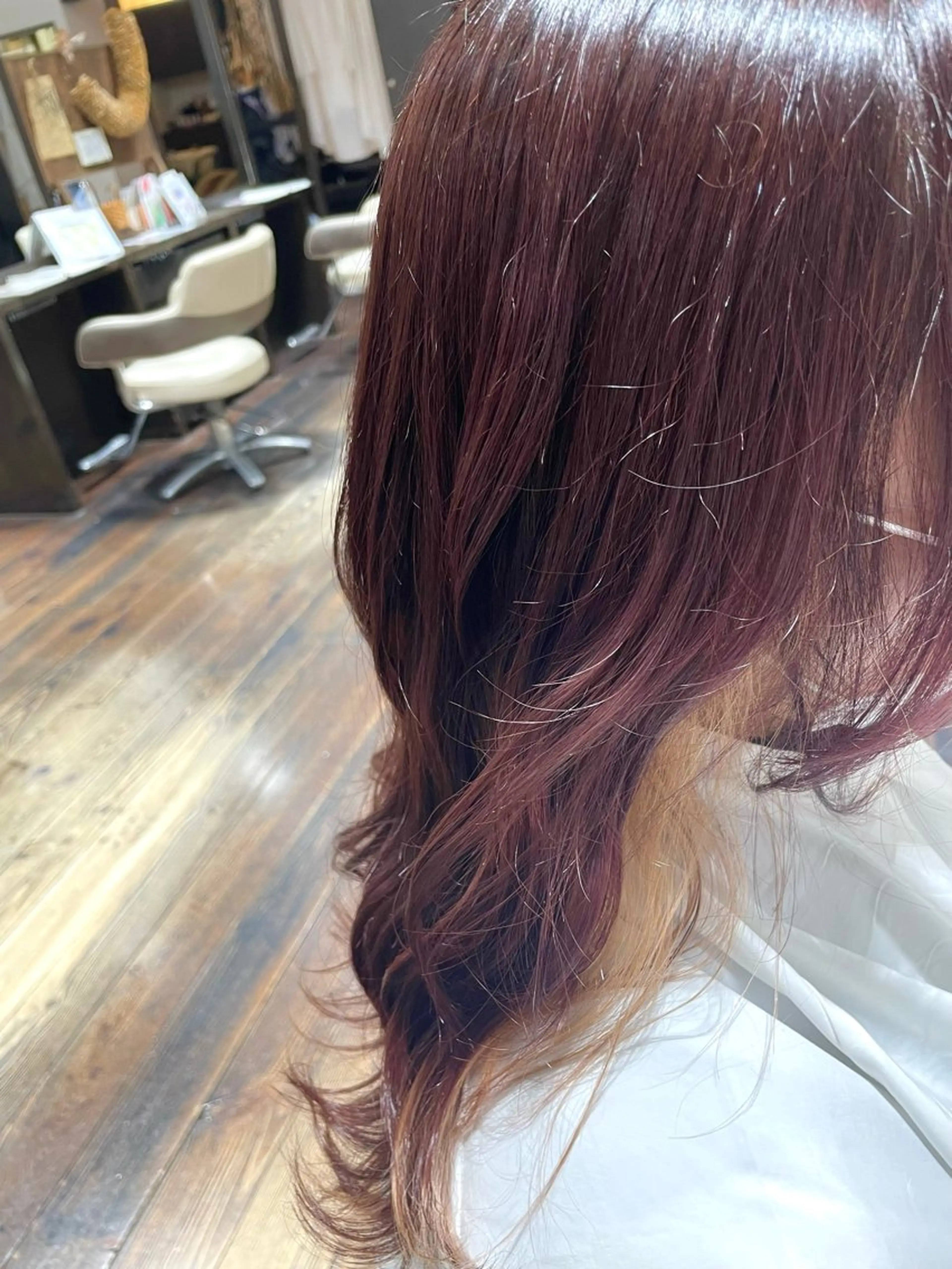 ロング カラー ブリーチ 透明感カラー デザインカラー イヤリングカラー 渡邉 光姫のヘアスタイル