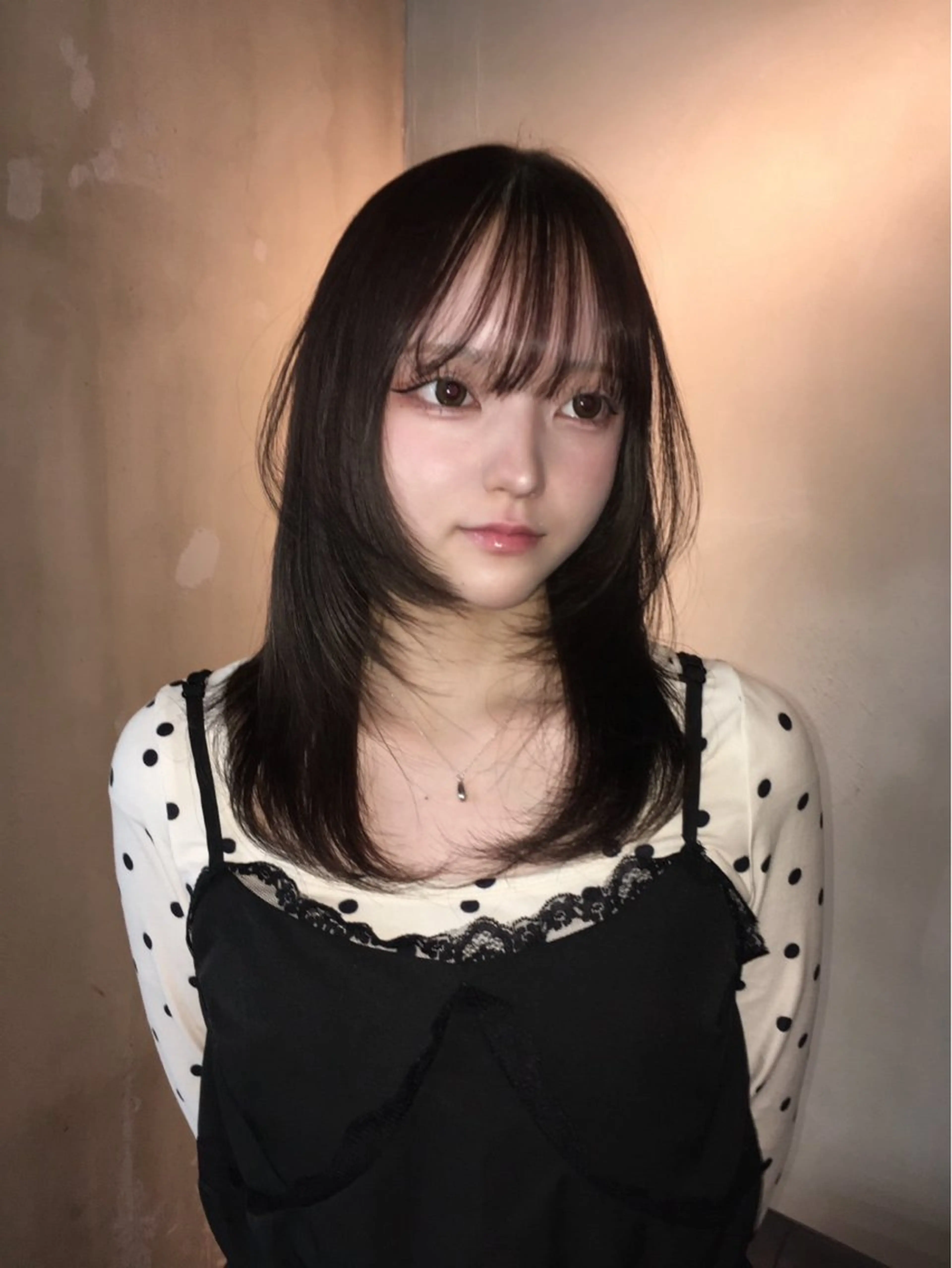 セミロング レイヤーカット Momoka🪷 /ハイトーンのヘアスタイル