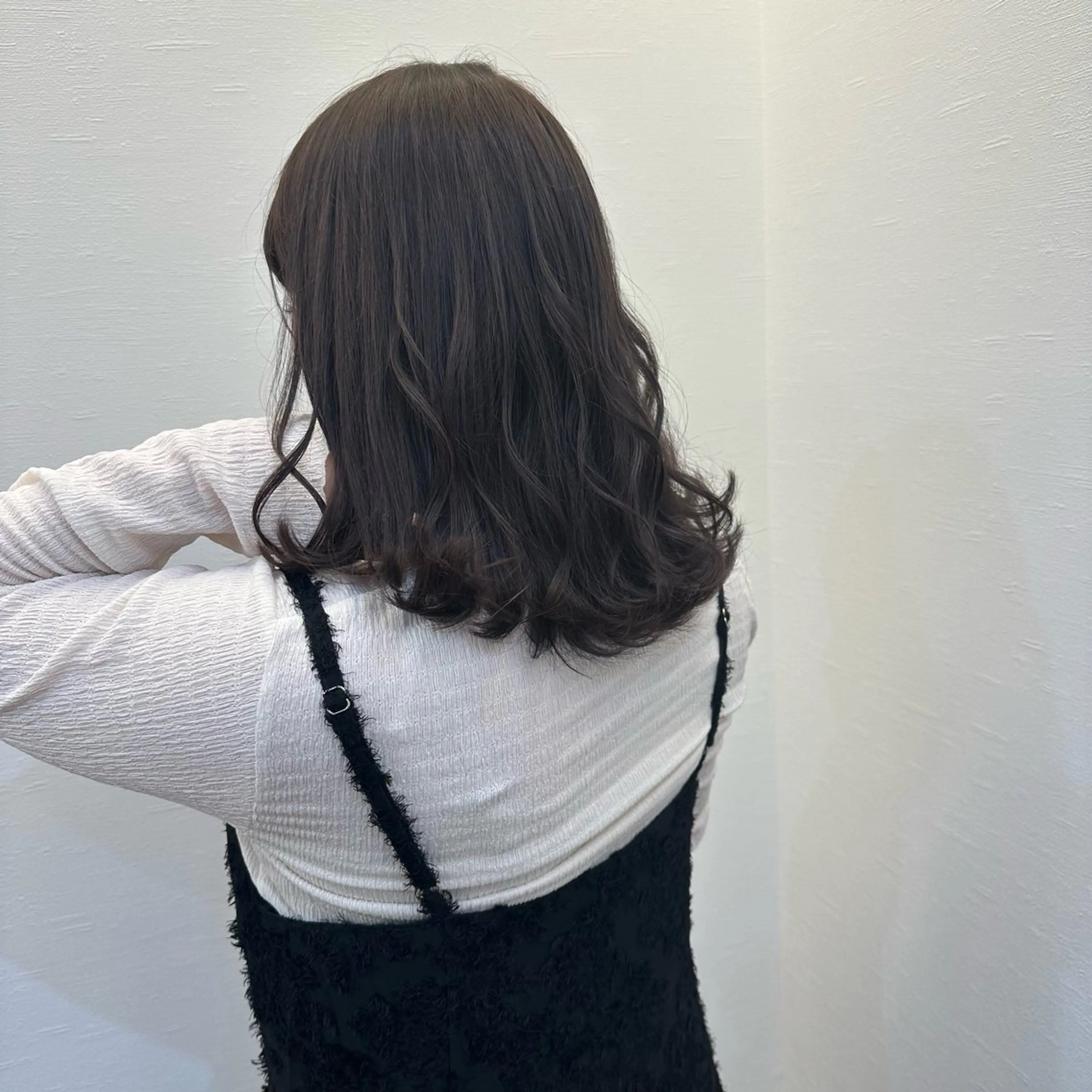 カラー Ruang所属・ツノガイ エリのヘアスタイル