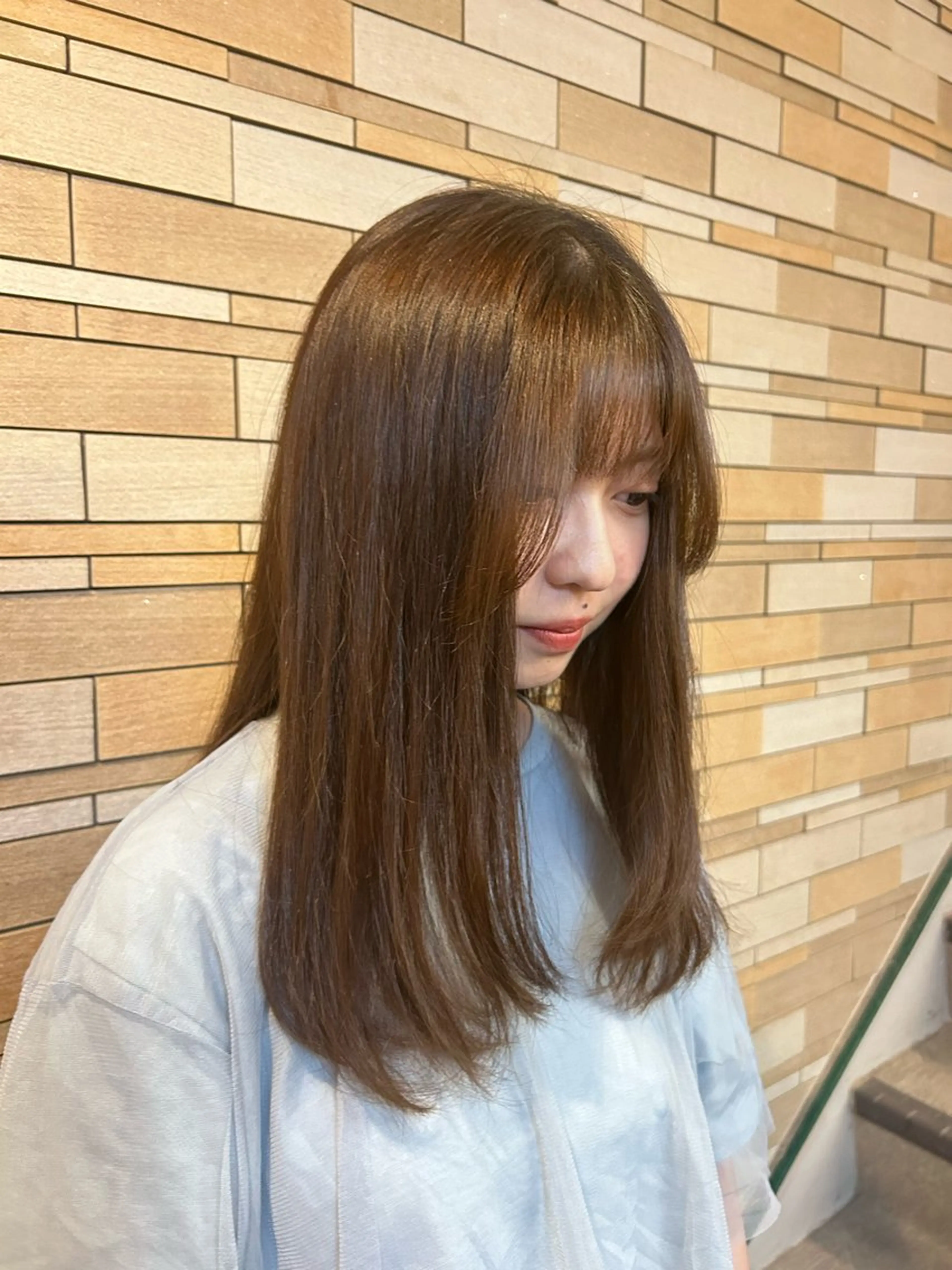 セミロング レイヤーカット ローレイヤー 安樂 優希のヘアスタイル