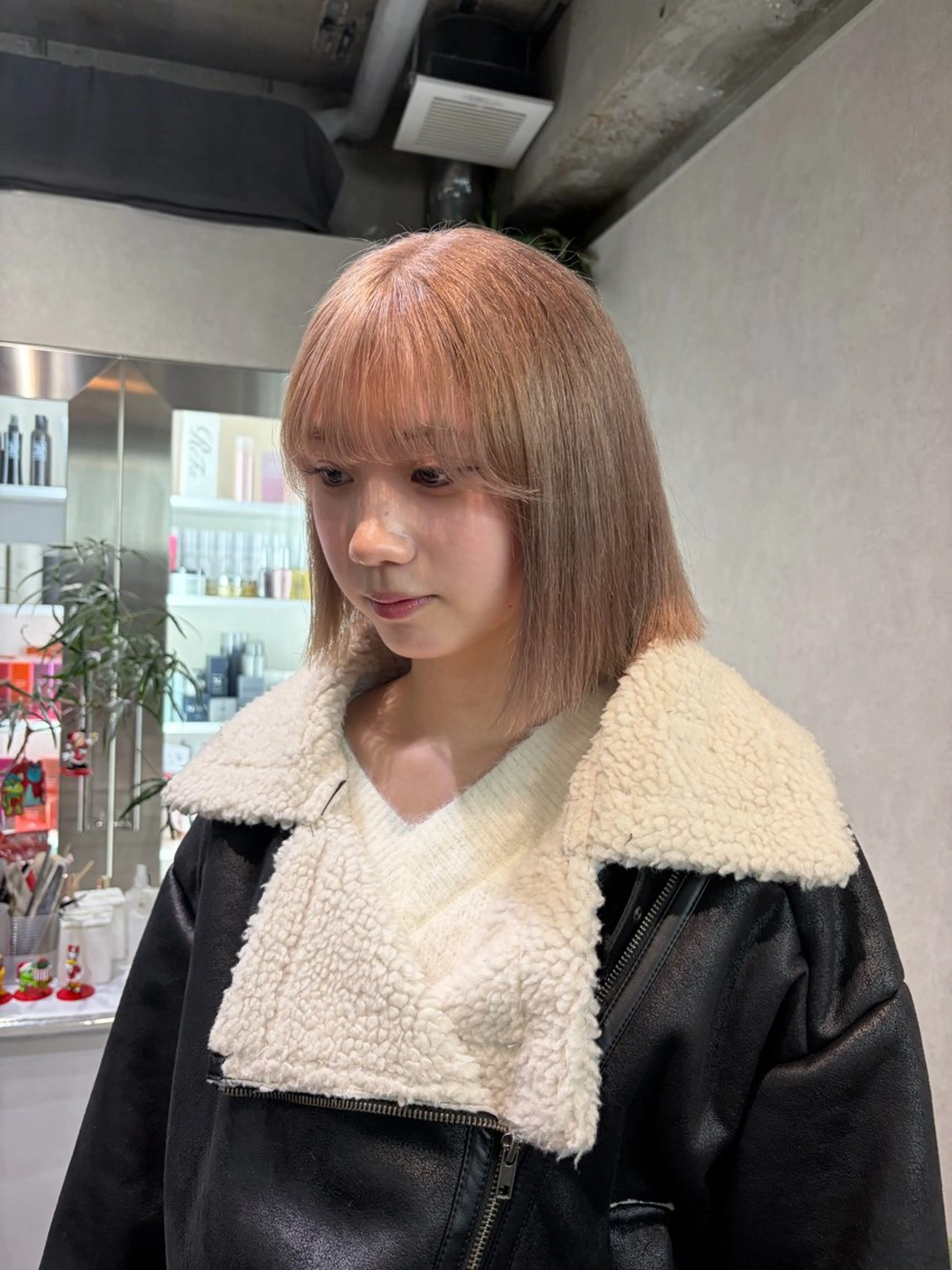 ミディアム カラー ヘアカラー ハイトーン💖 ネイル💅まりなのヘアスタイル