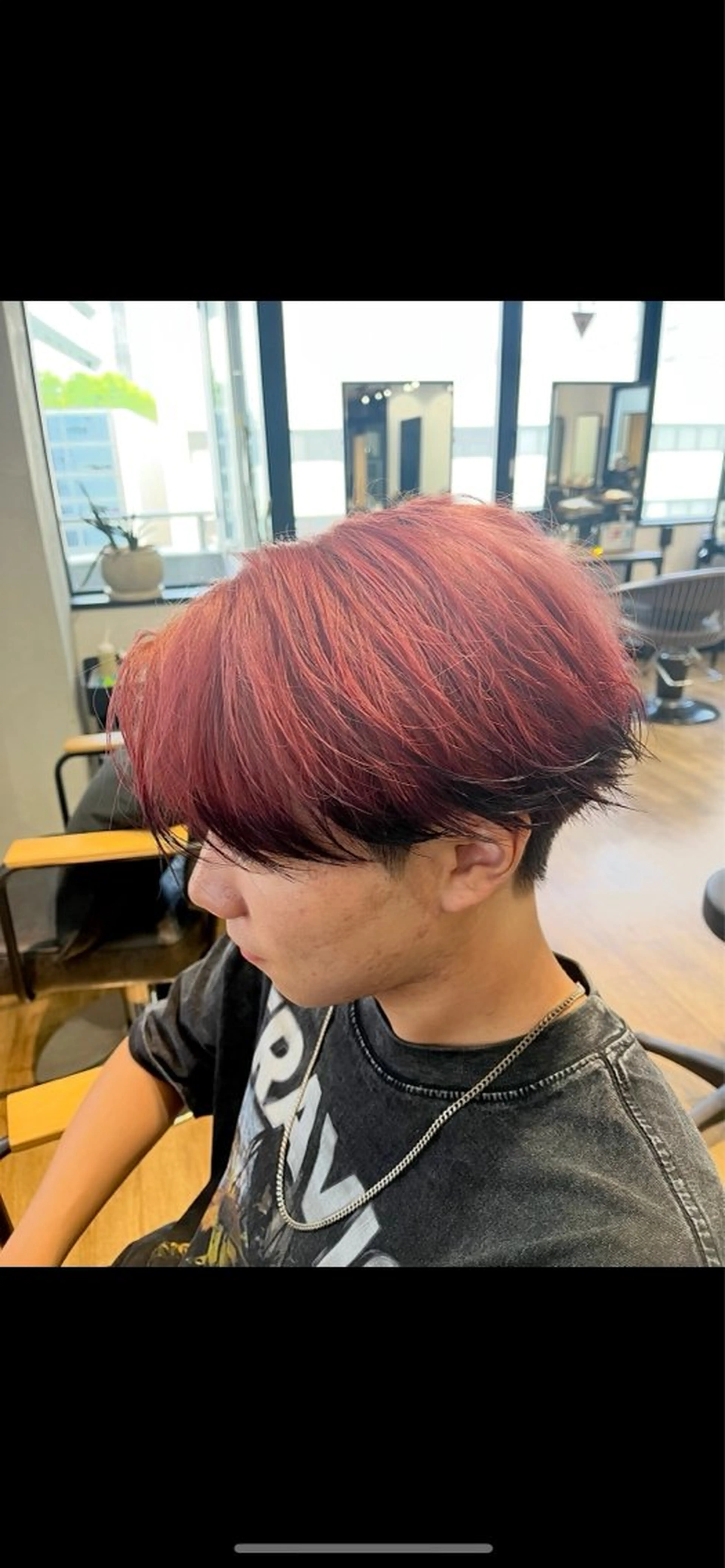 ミディアム カラー メンズ ミディアムパーマ メンズブリーチ ダウンパーマ フェードカット メンズハイライト カット ヘアカラー メンズカット/パーマ Yoshiのヘアスタイル