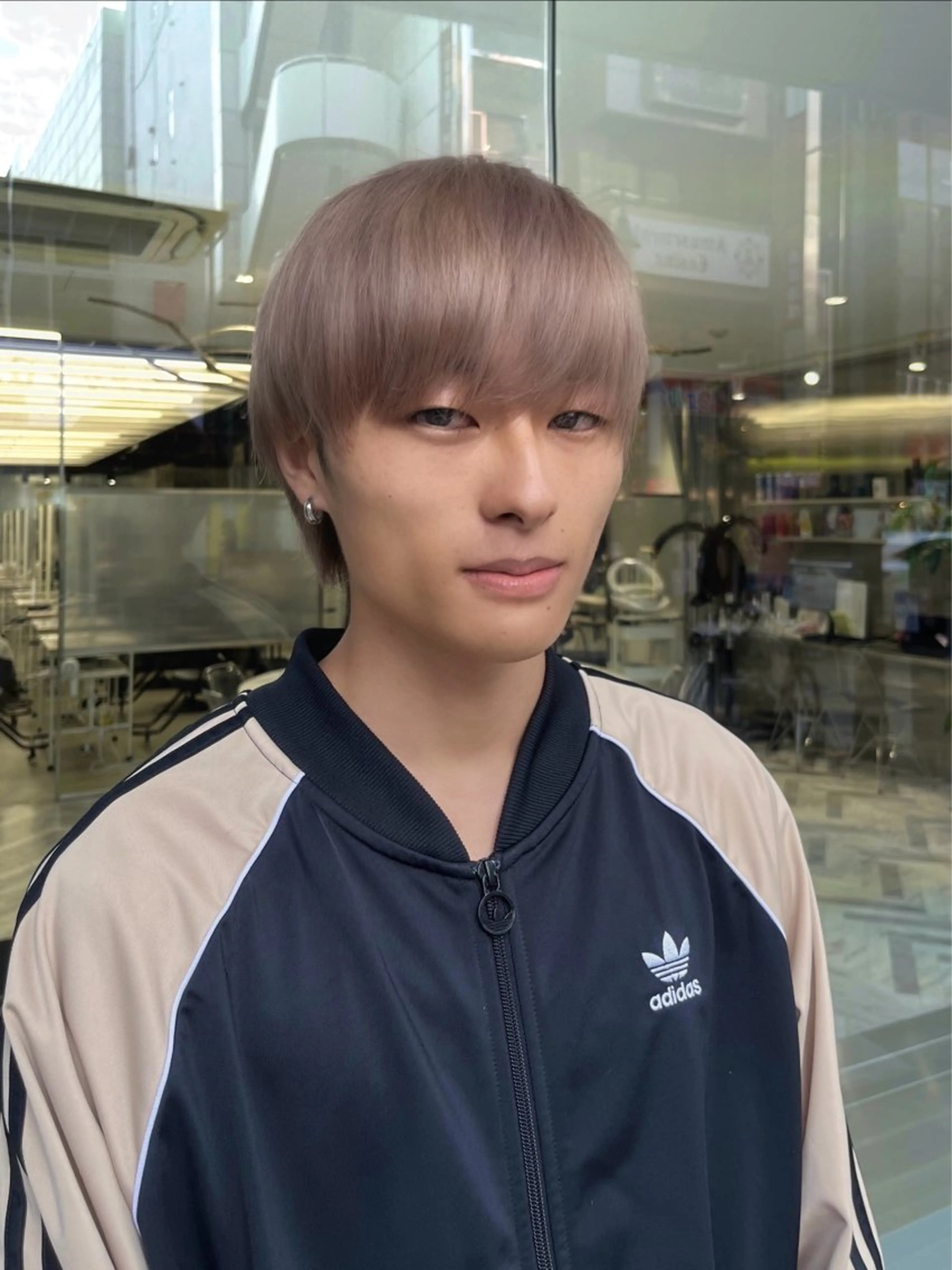 ショート カラー メンズ ベージュカラー 透明感カラー 似合わせ SHOYAのヘアスタイル