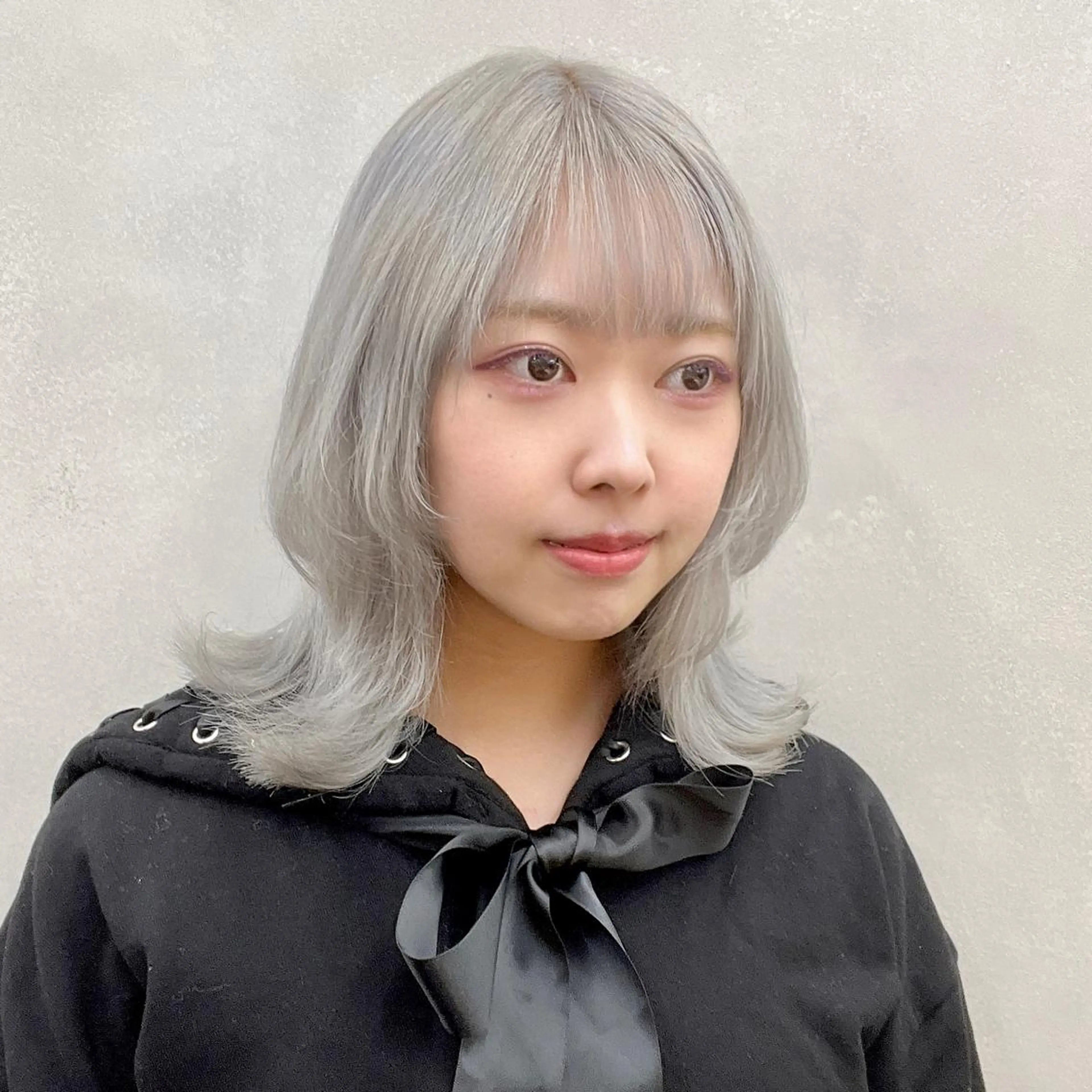 セミロング カラー 🤍髪質改善➕透明感 カラー🤍川上葵のヘアスタイル