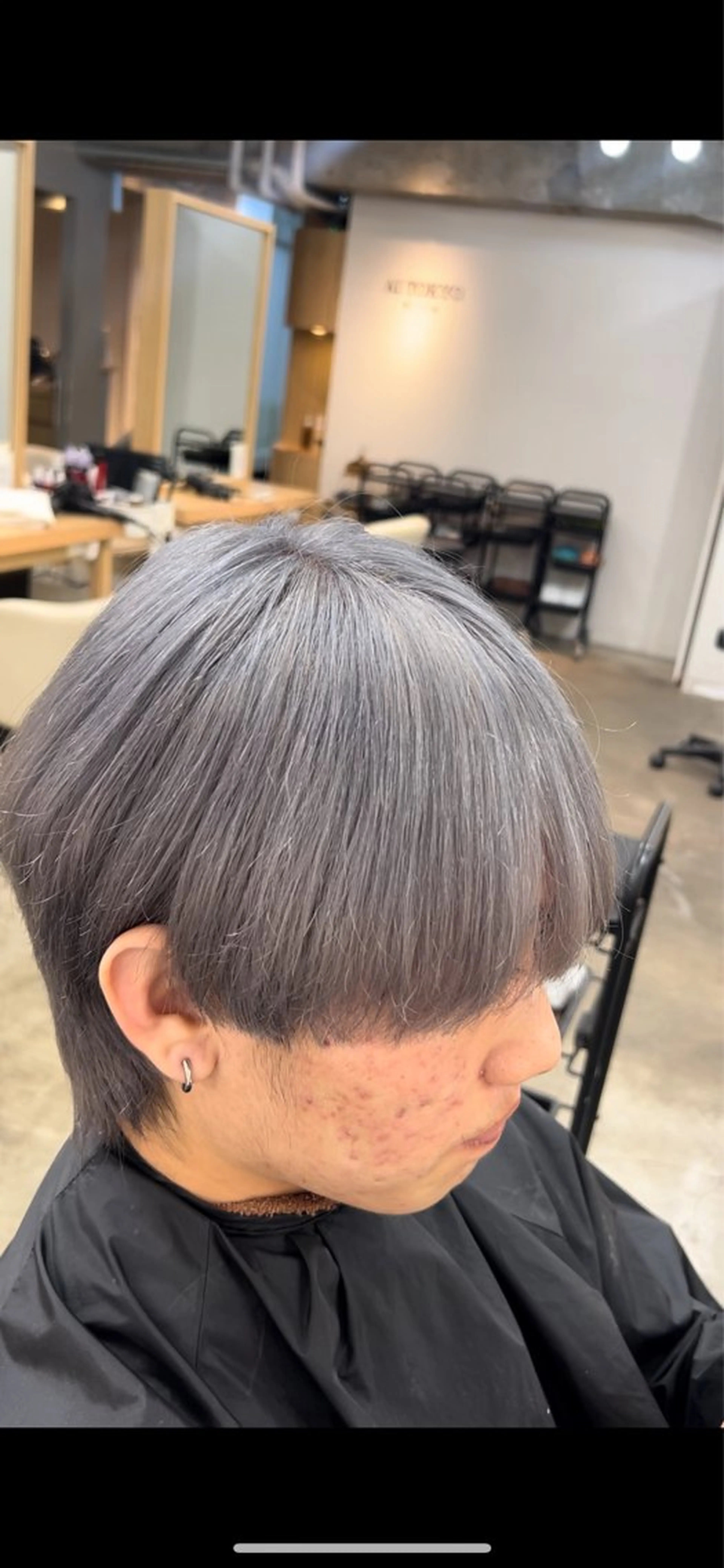 カラー ピンクカラー シルバー ホワイトシルバー AITOKYO たけし　メンズのヘアスタイル