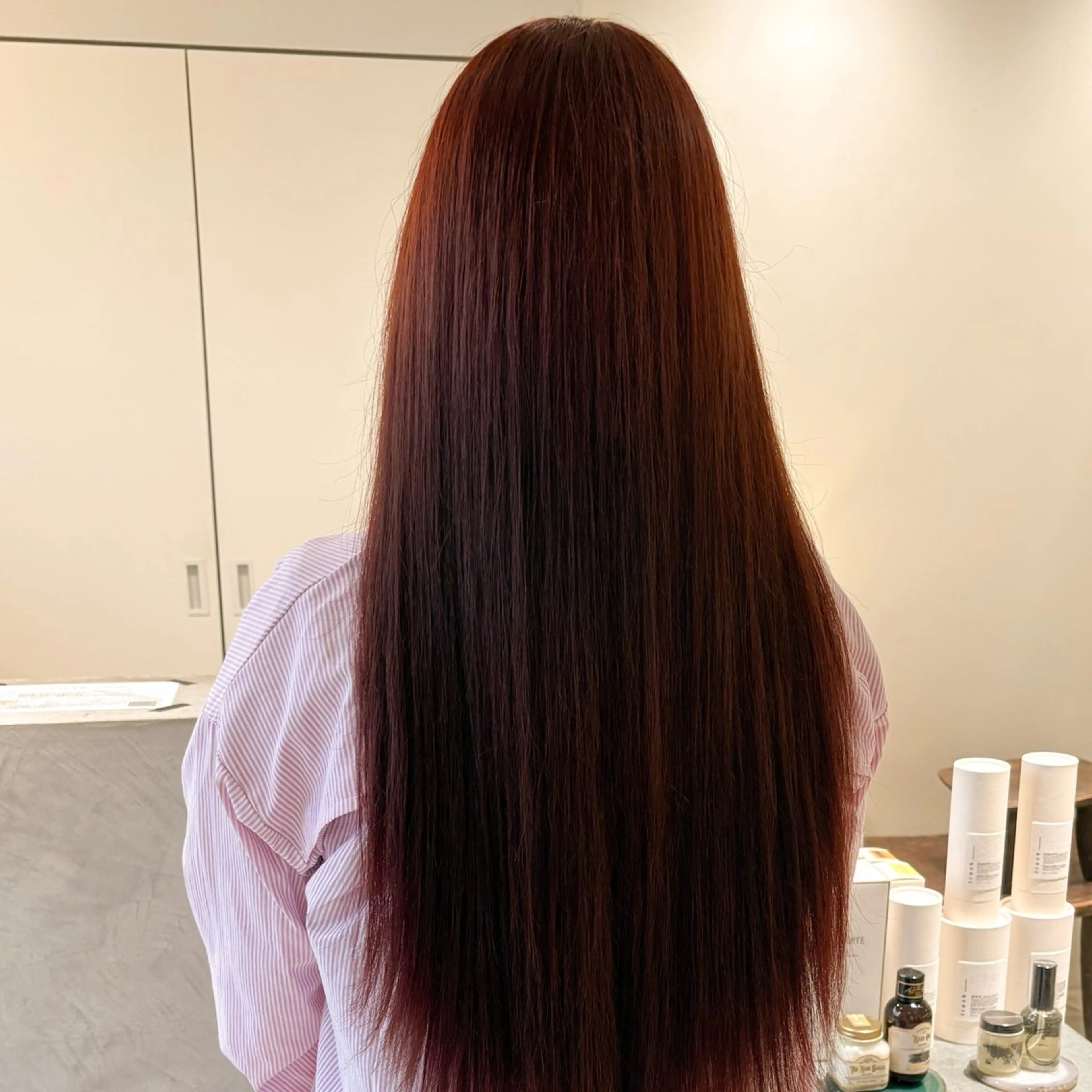 ロング カラー ブリーチ ブリーチなしカラー レッドカラー 安西 香利奈のヘアスタイル