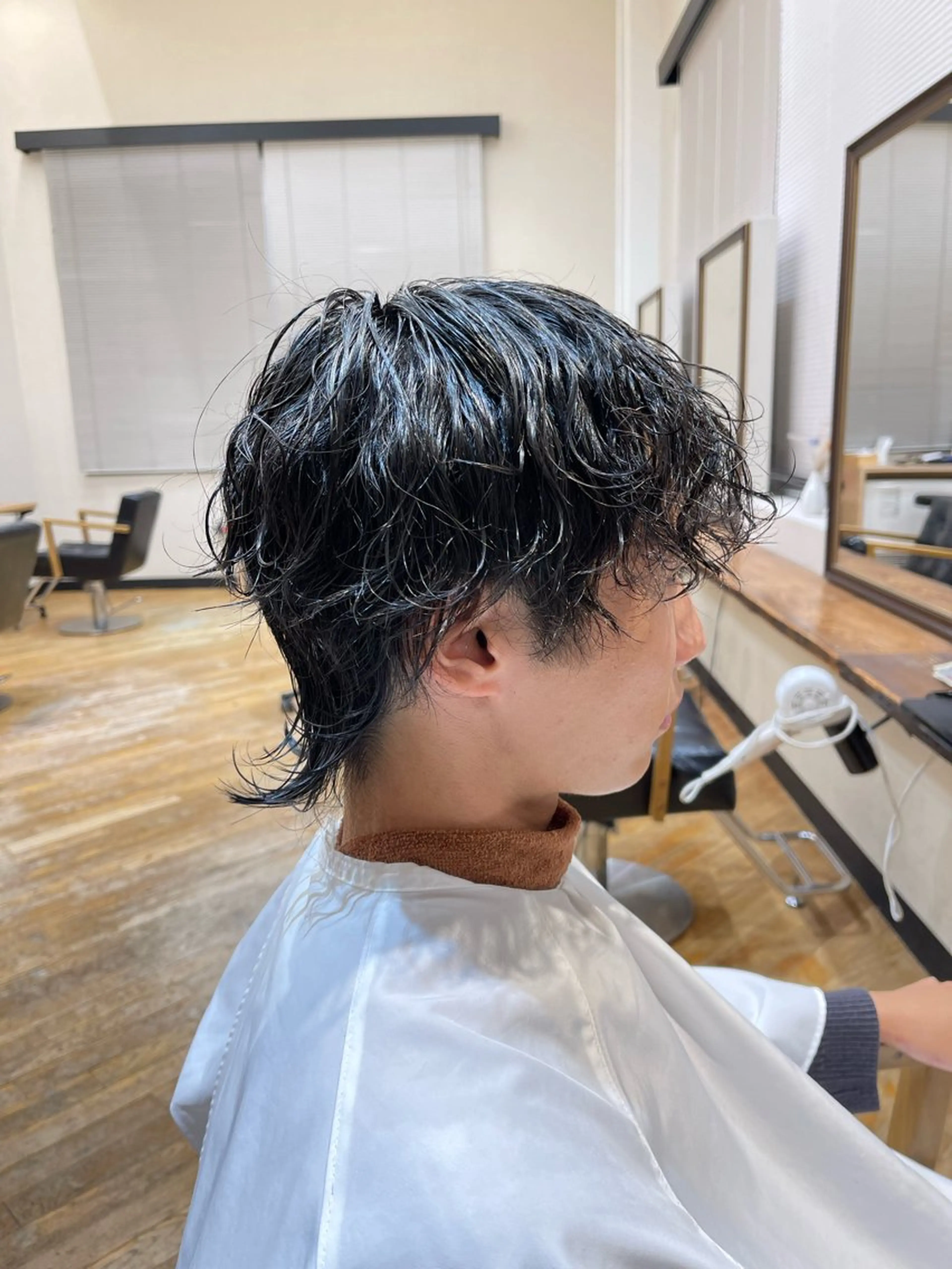 ショート パーマ メンズ 波巻きパーマ メンズウルフカット ウルフカット カット パーマ Rolen.所属・佐藤 海璃のヘアスタイル